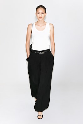 PLEATED CREPE BALLOON PANTS — BLACK 2