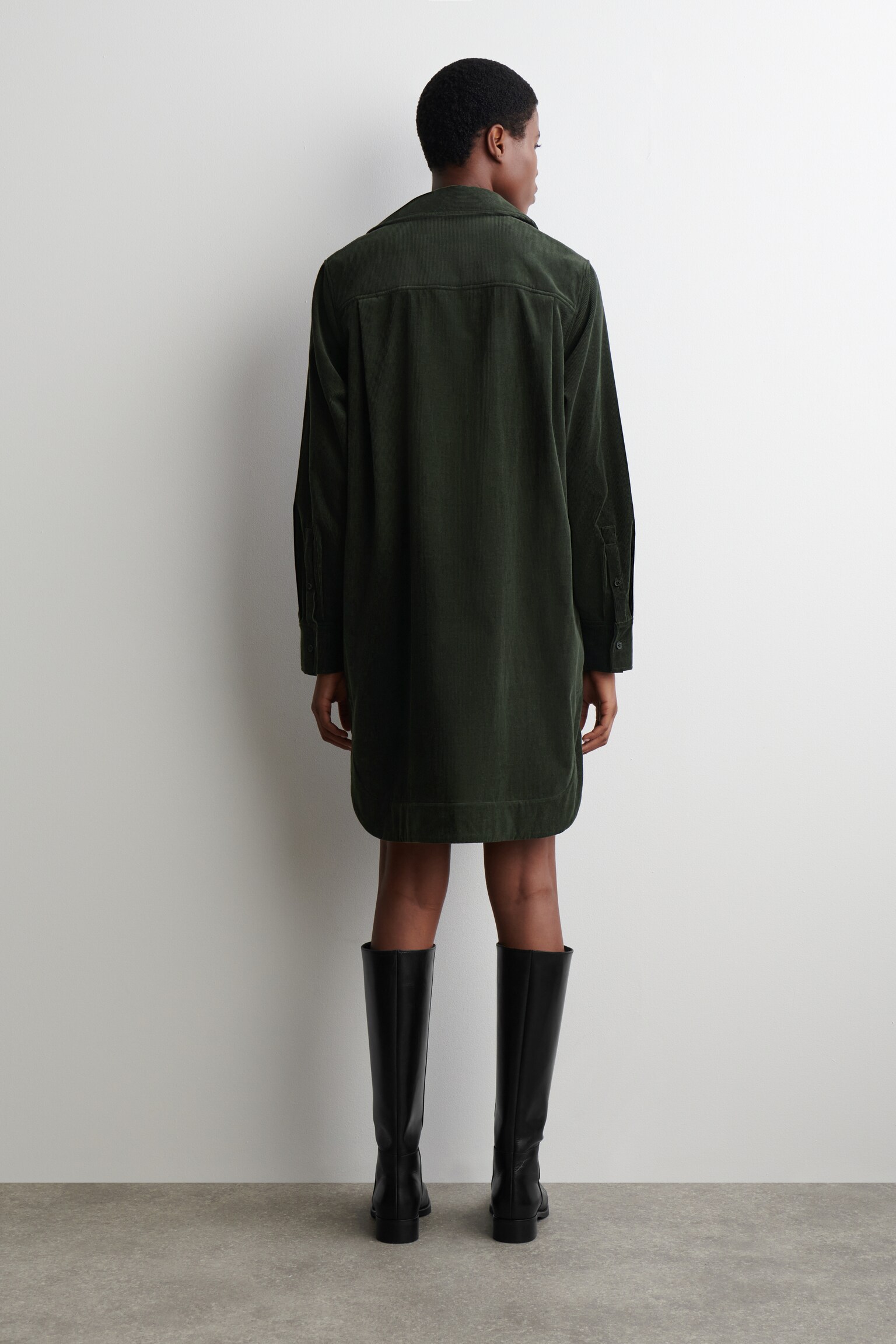 VESTIDO CAMISERO CORTO DE PANA - VERDE OSCURO/NEGRO - 4