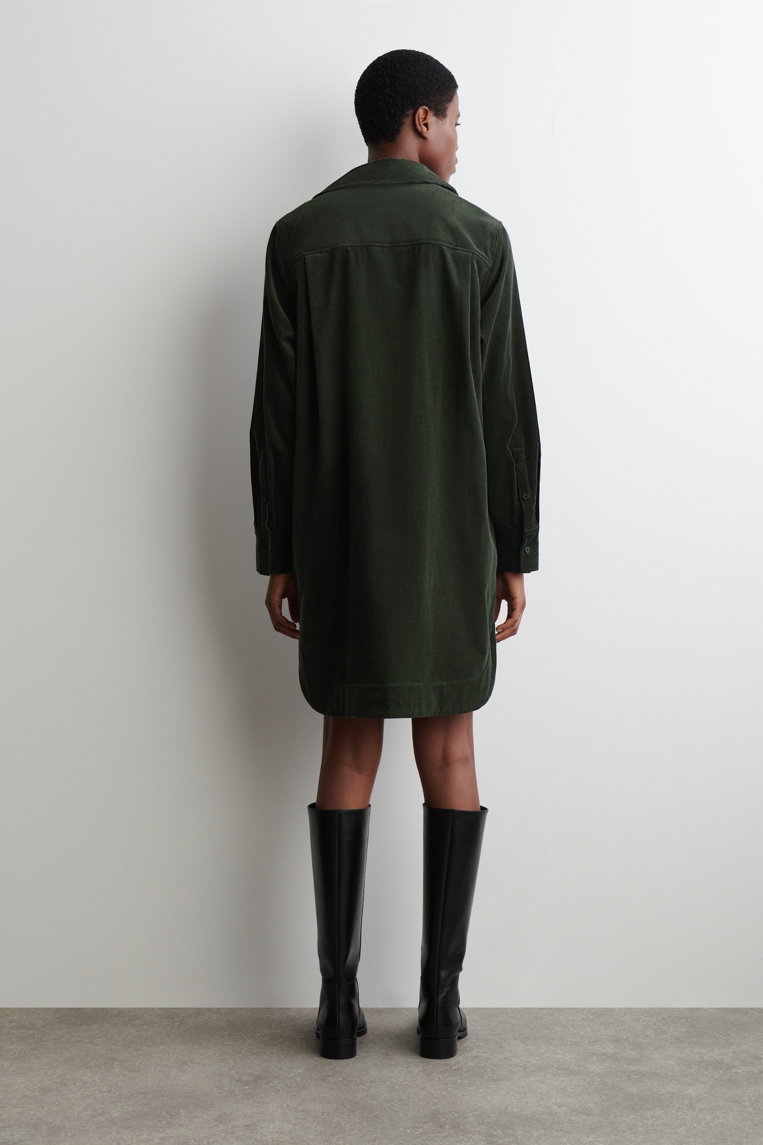 ROBE-CHEMISE COURTE EN VELOURS CÔTELÉ - VERT FONCÉ/NOIR - 4