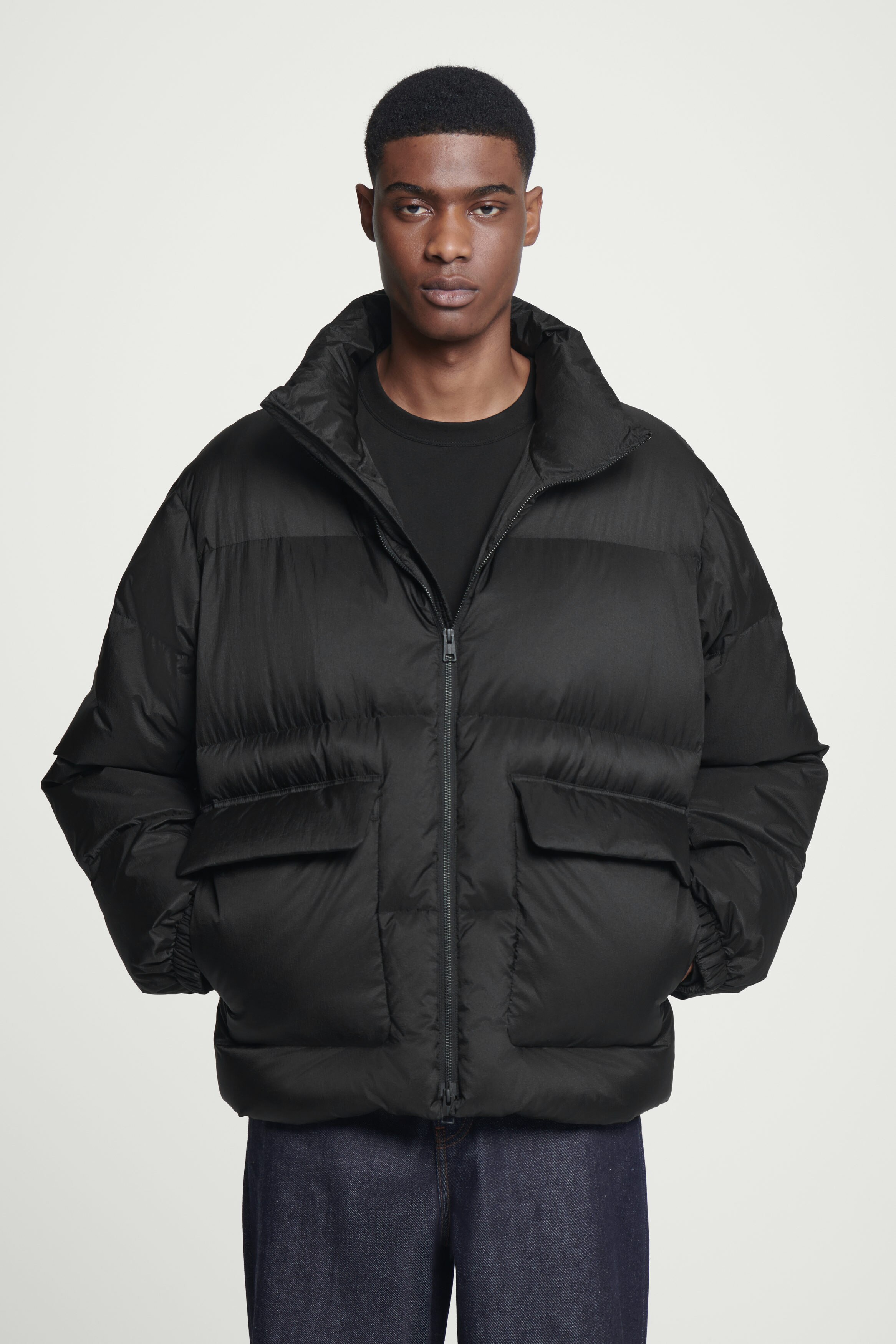 fig London Aerialpile puff CO ブラック DOWN-FILLED PUFFER JACKET - BLACK | COS