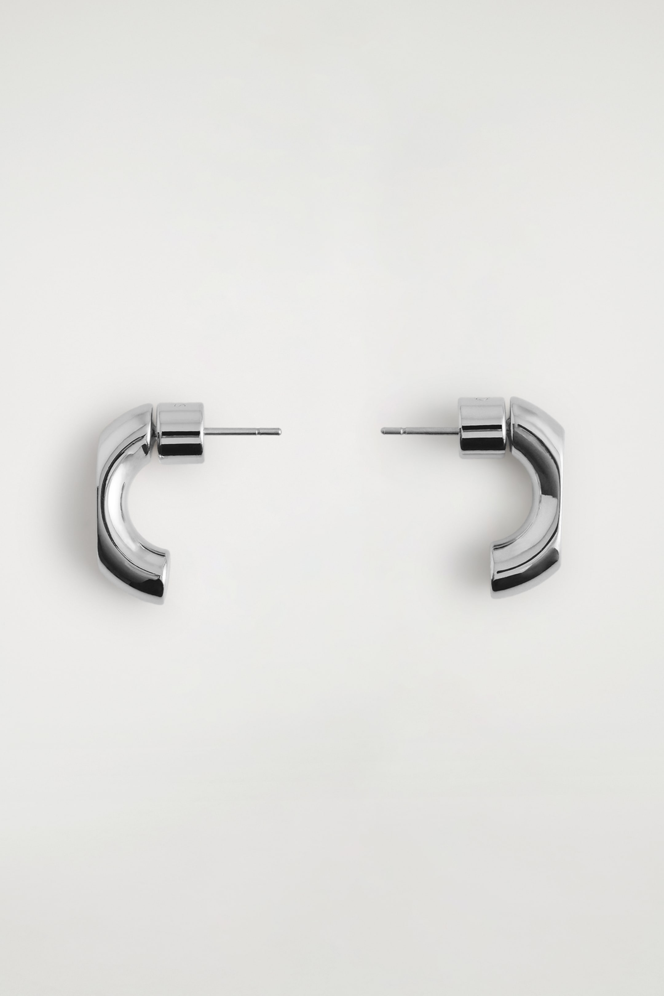 Ingrandisci l'immagine: FACETED HOOP EARRINGS - SILVER - DONNA | H&M CH 3