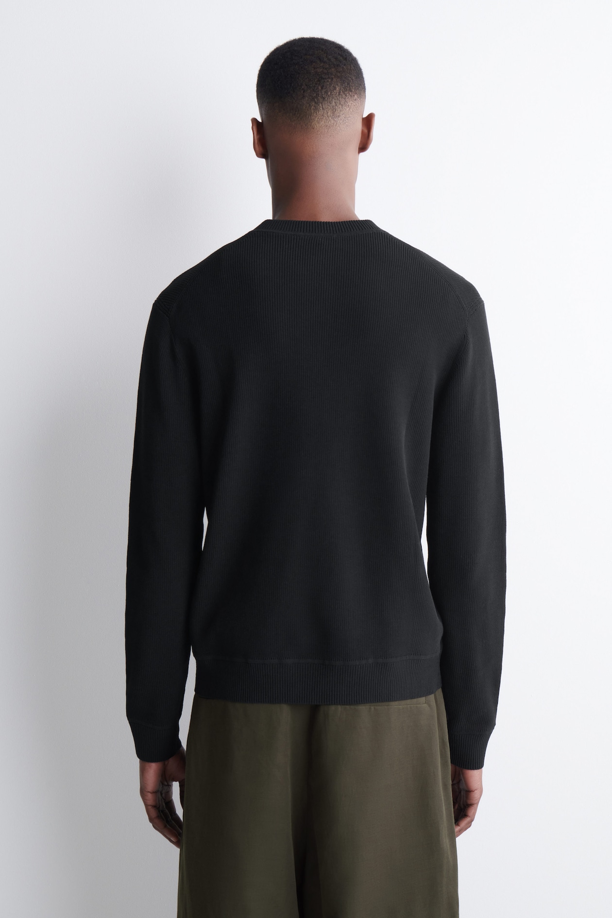 KNITTED COTTON HENLEY JUMPER — BLACK