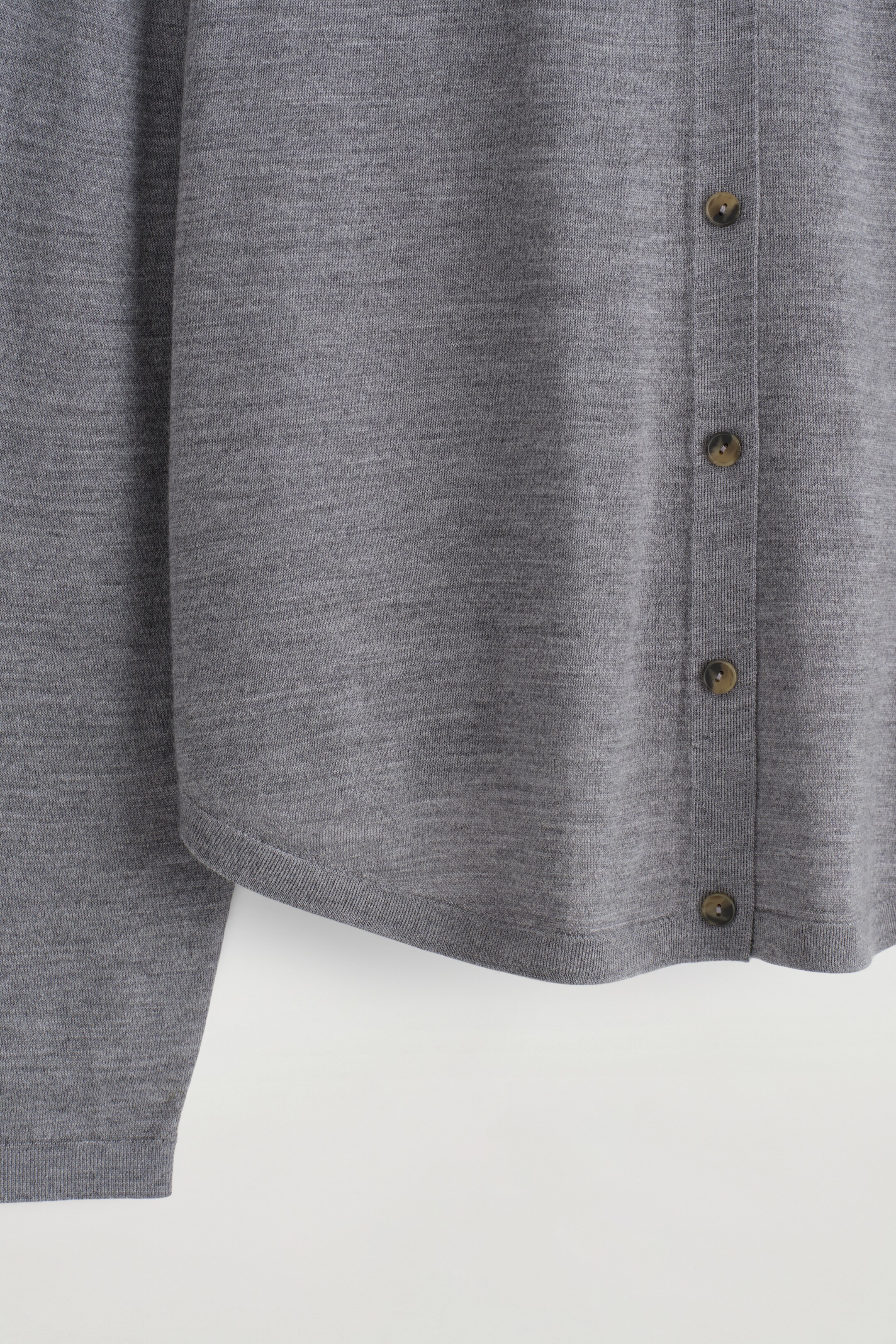 Ver imagen más grande: CÁRDIGAN DE LANA MERINO DE CORTE CIRCULAR - GRIS JASPEADO - MUJER | H&M ES 7