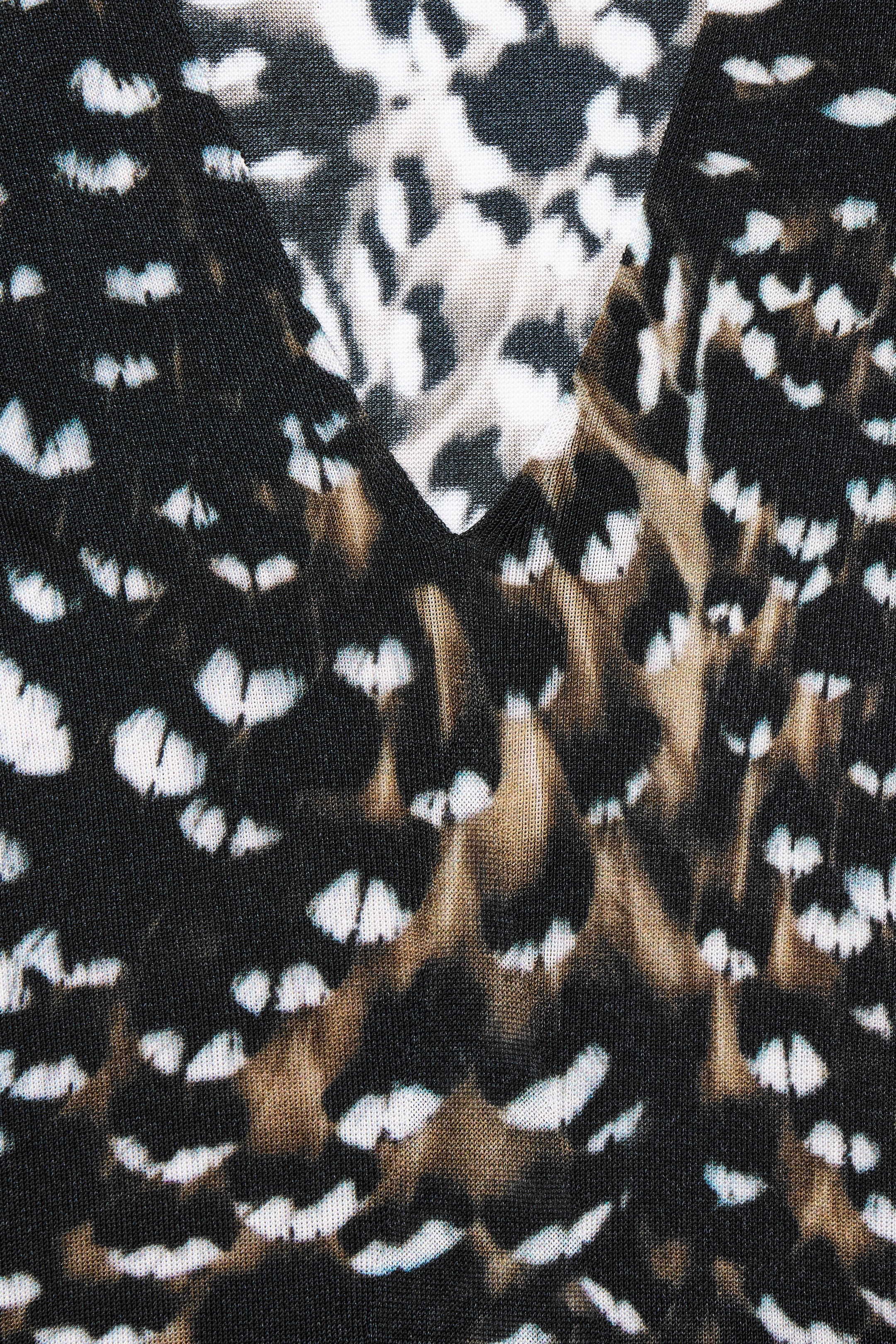 StillMedia/DescriptiveDetail