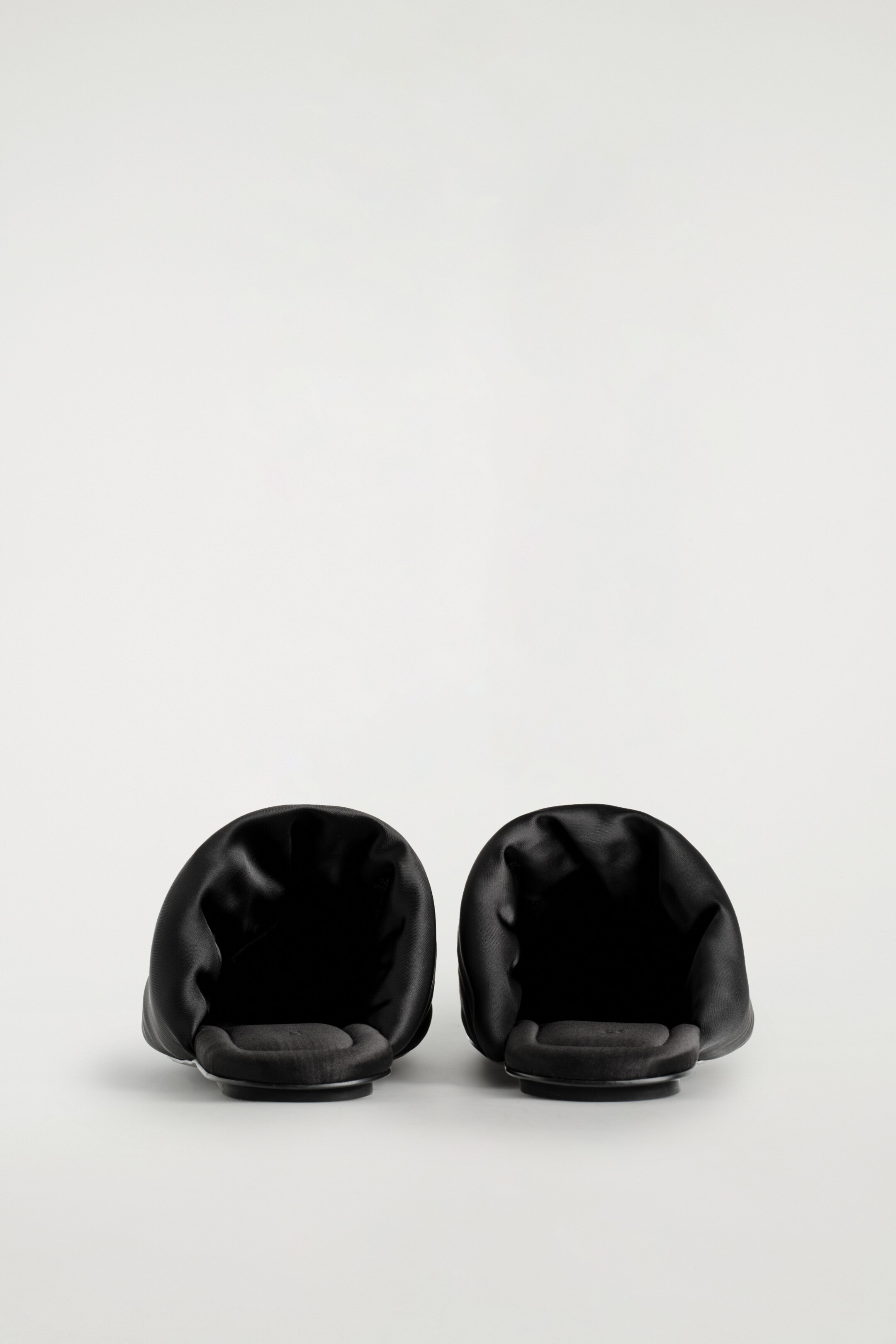 Agrandir l'image: MULES REMBOURRÉES EN SATIN - NOIR - FEMME | H&M BE 5