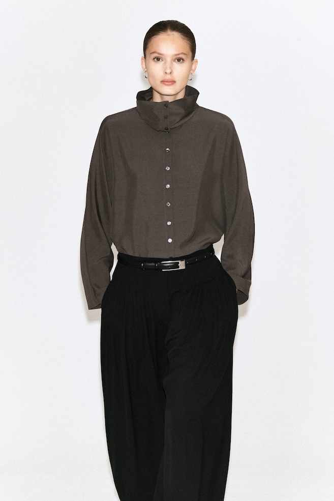 FLUID MOCK-NECK BLOUSE — GRAY