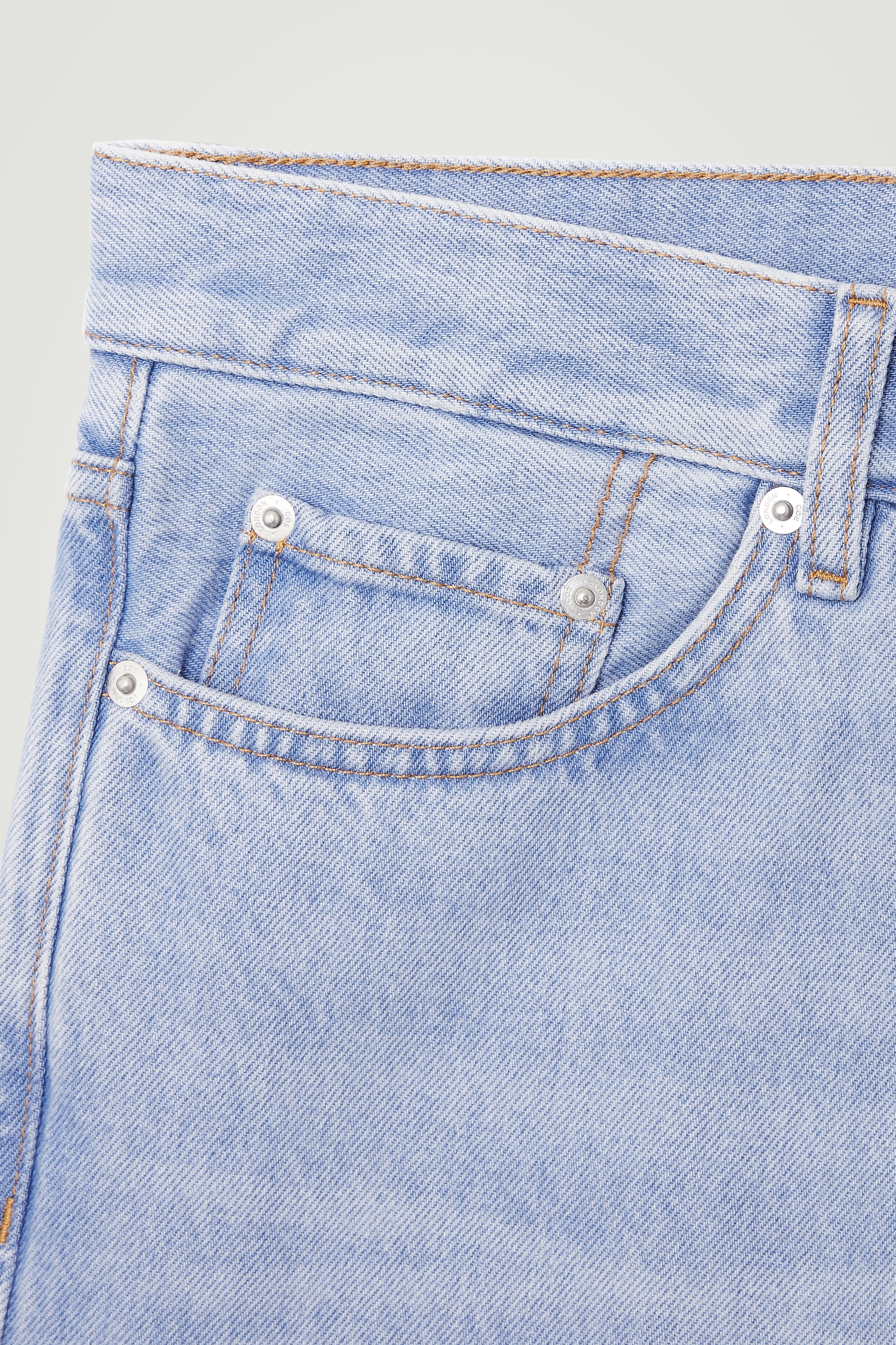 Grösseres Bild ansehen: PILLAR SCHMAL ZULAUFENDE JEANS - HELLBLAU - HERREN | H&M CH 2