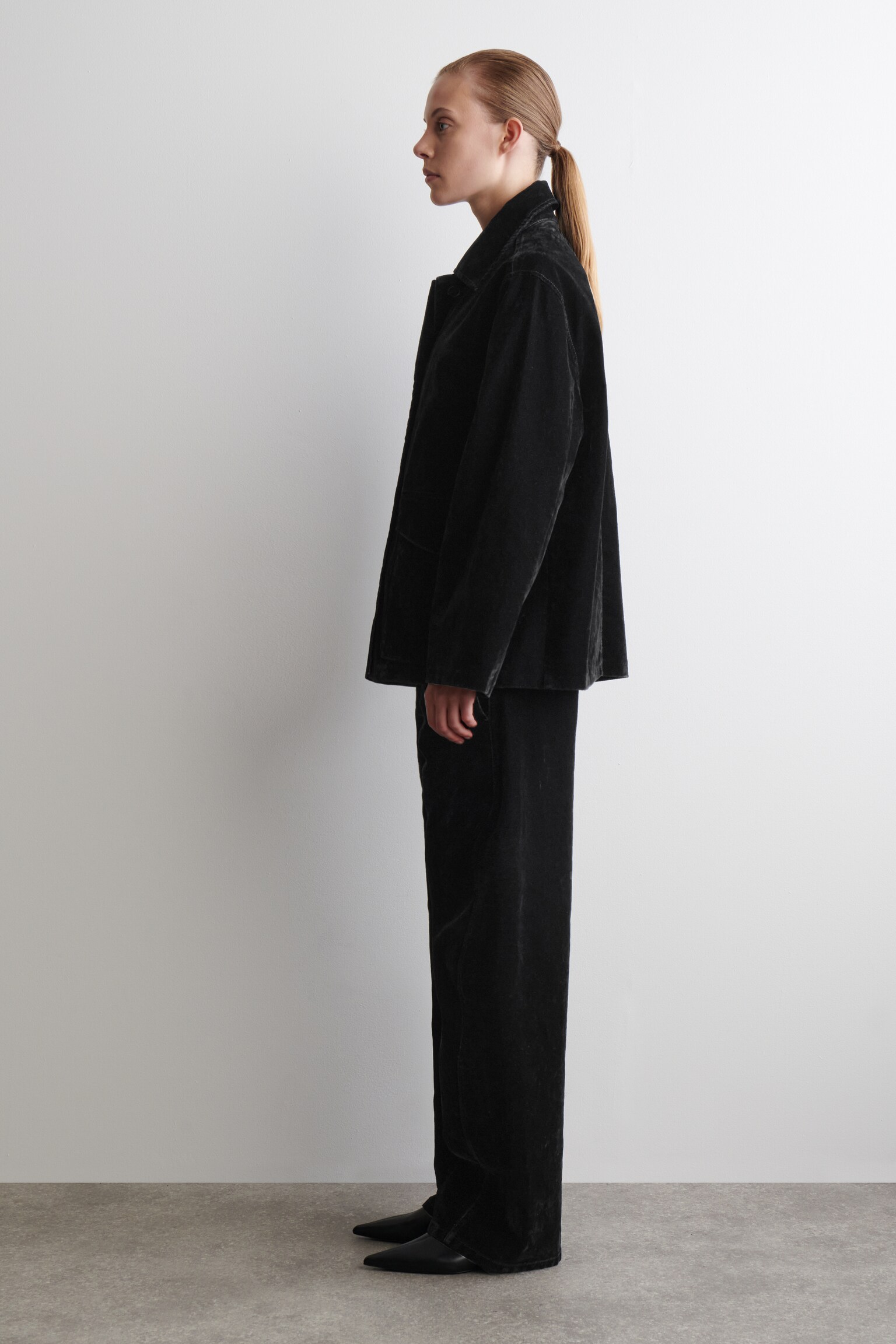 JACKE AUS BEFLOCKTEM DENIM - SCHWARZ - 6