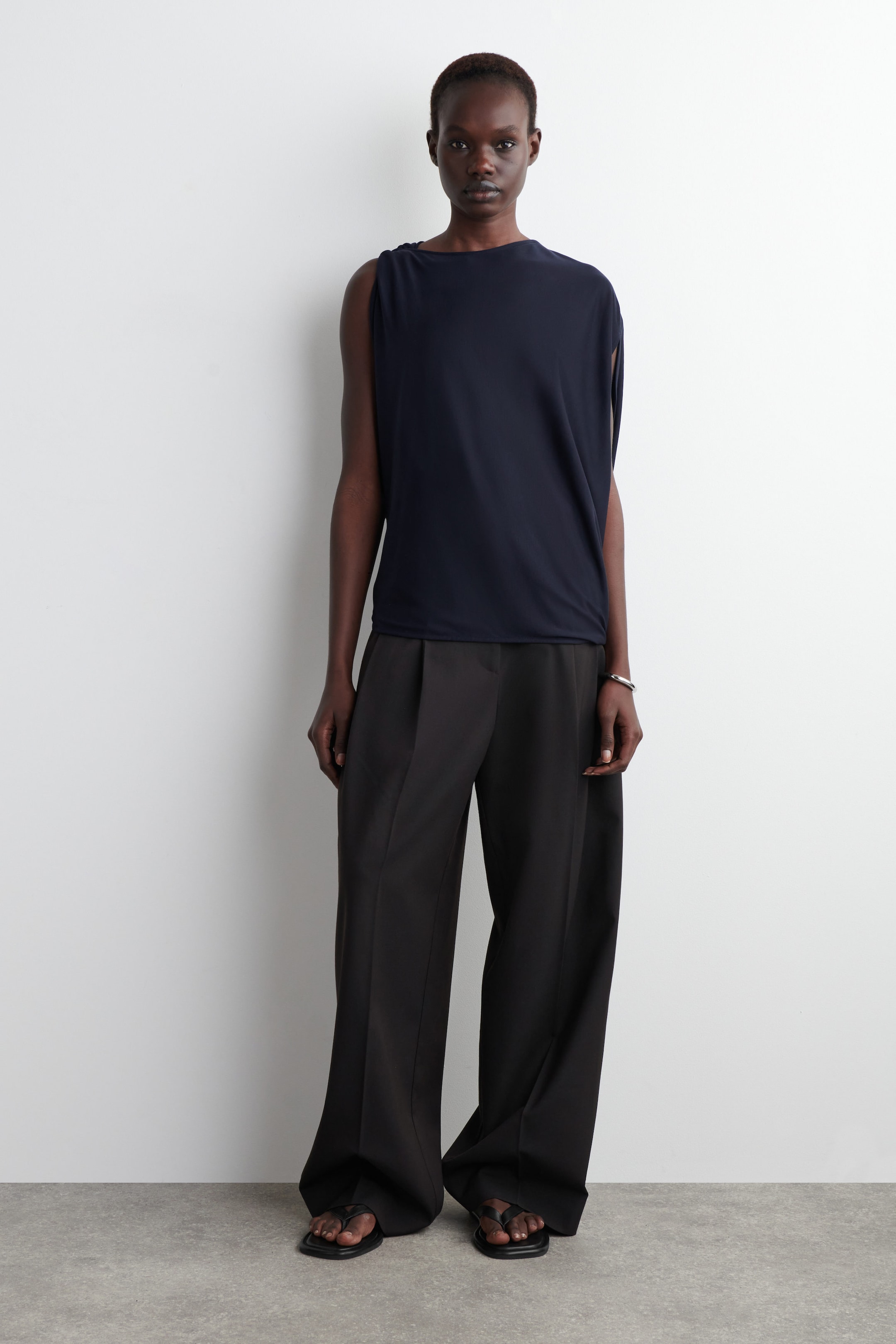 DRAPED KNITTED TOP
