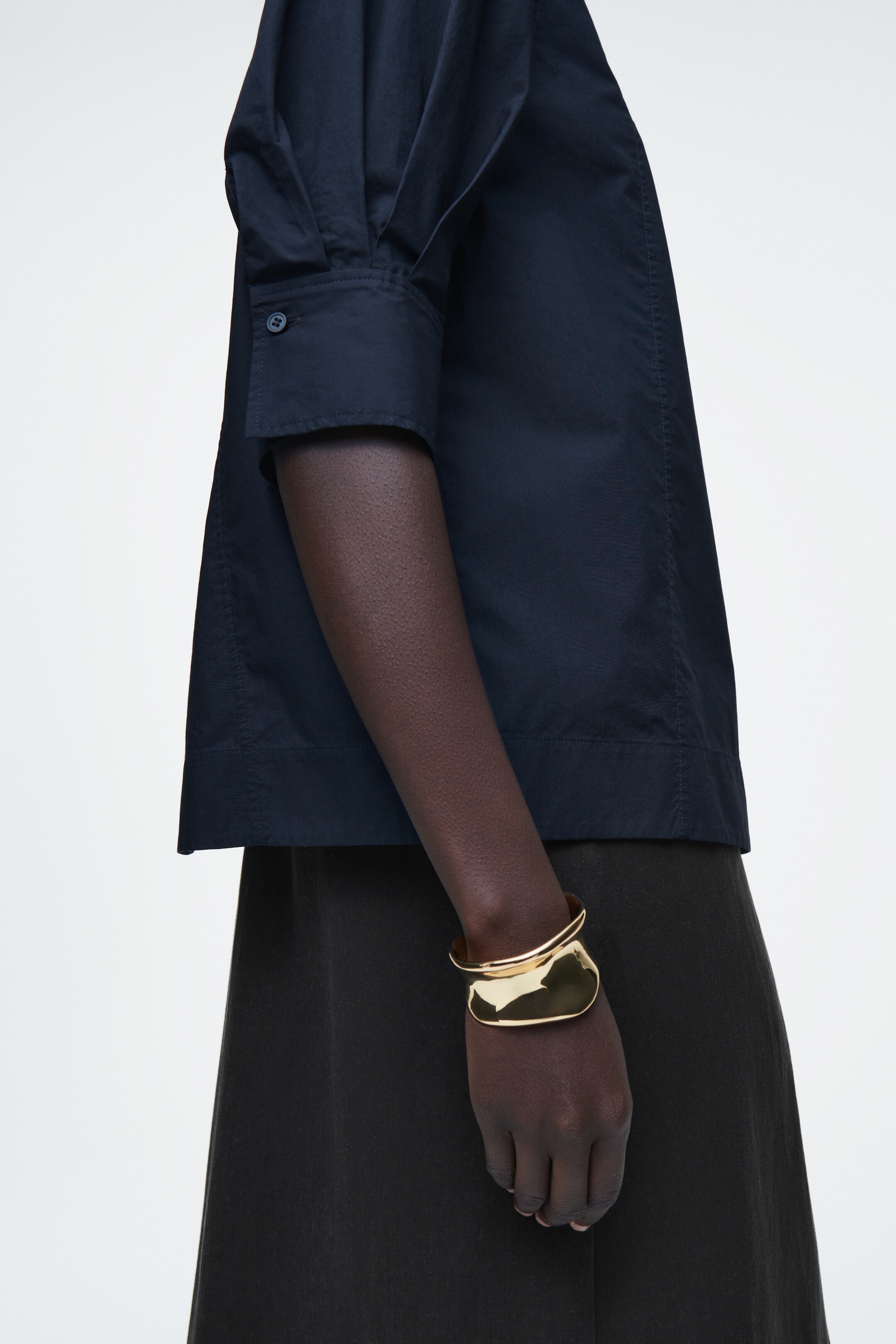 Ver imagen más grande: BLUSA OVERSIZE DE ALGODÓN CON CUELLO BARCO - AZUL MARINO - MUJER | H&M ES 5