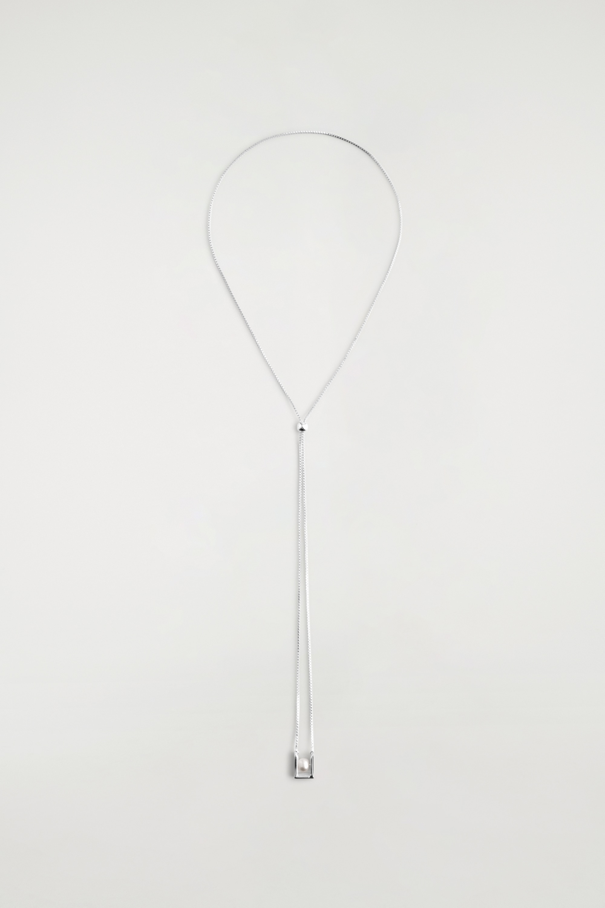 Colar com corrente e pendente retangular - Prata / Pérola/Dourado