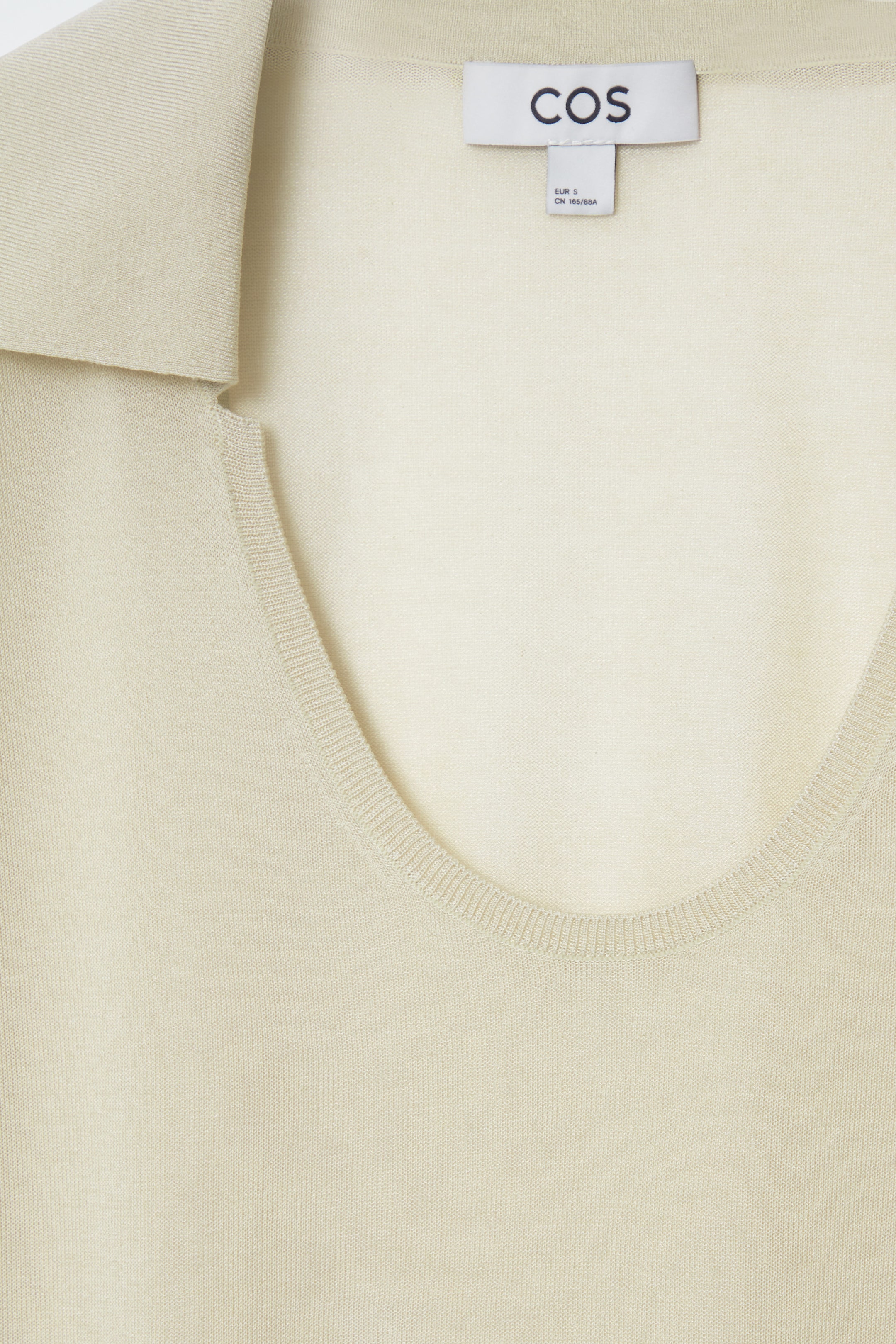 SCOOP-NECK KNITTED POLO SHIRT
