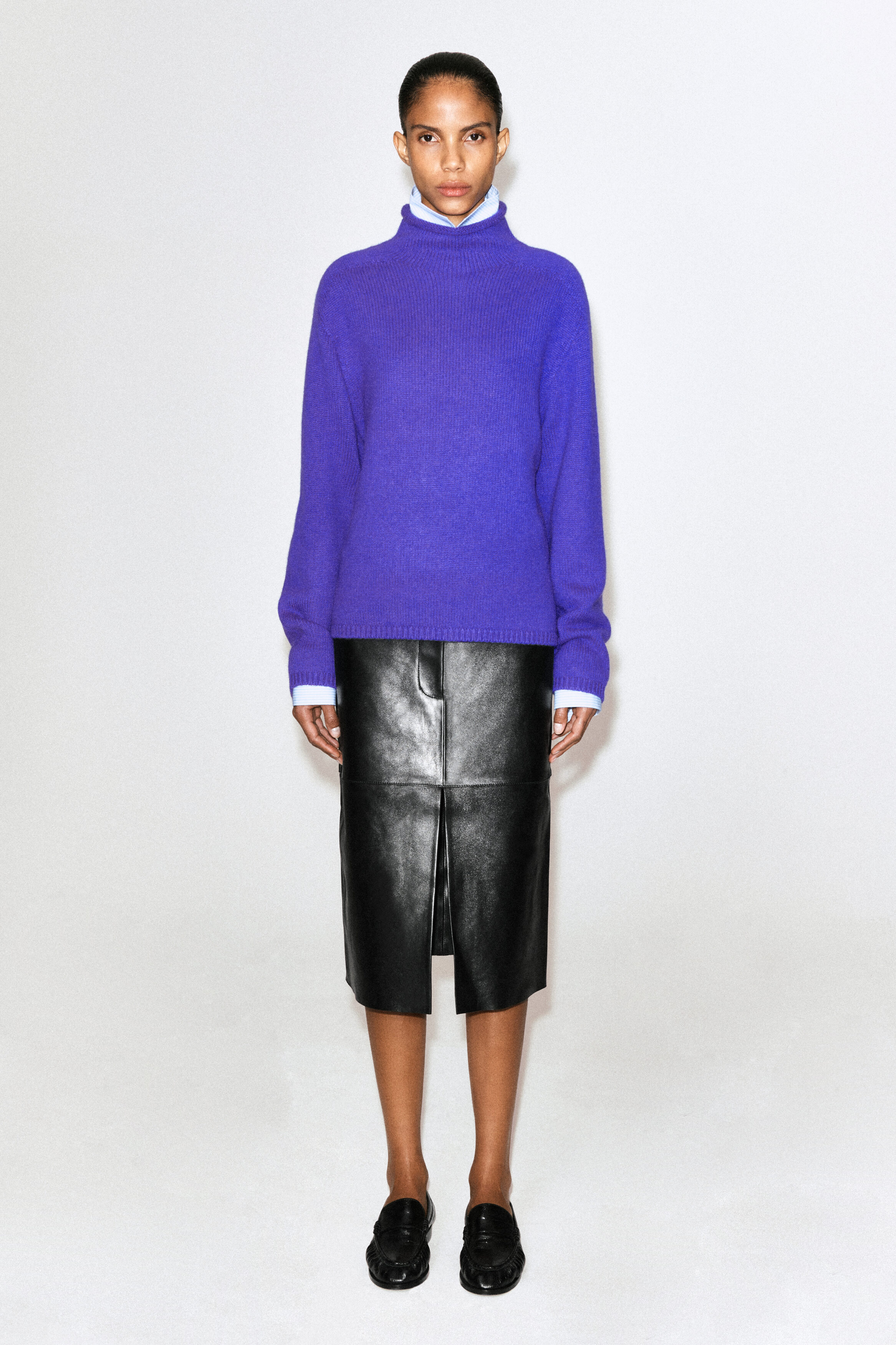 CASHMERE MOCK-NECK SWEATER - thumbnail 2