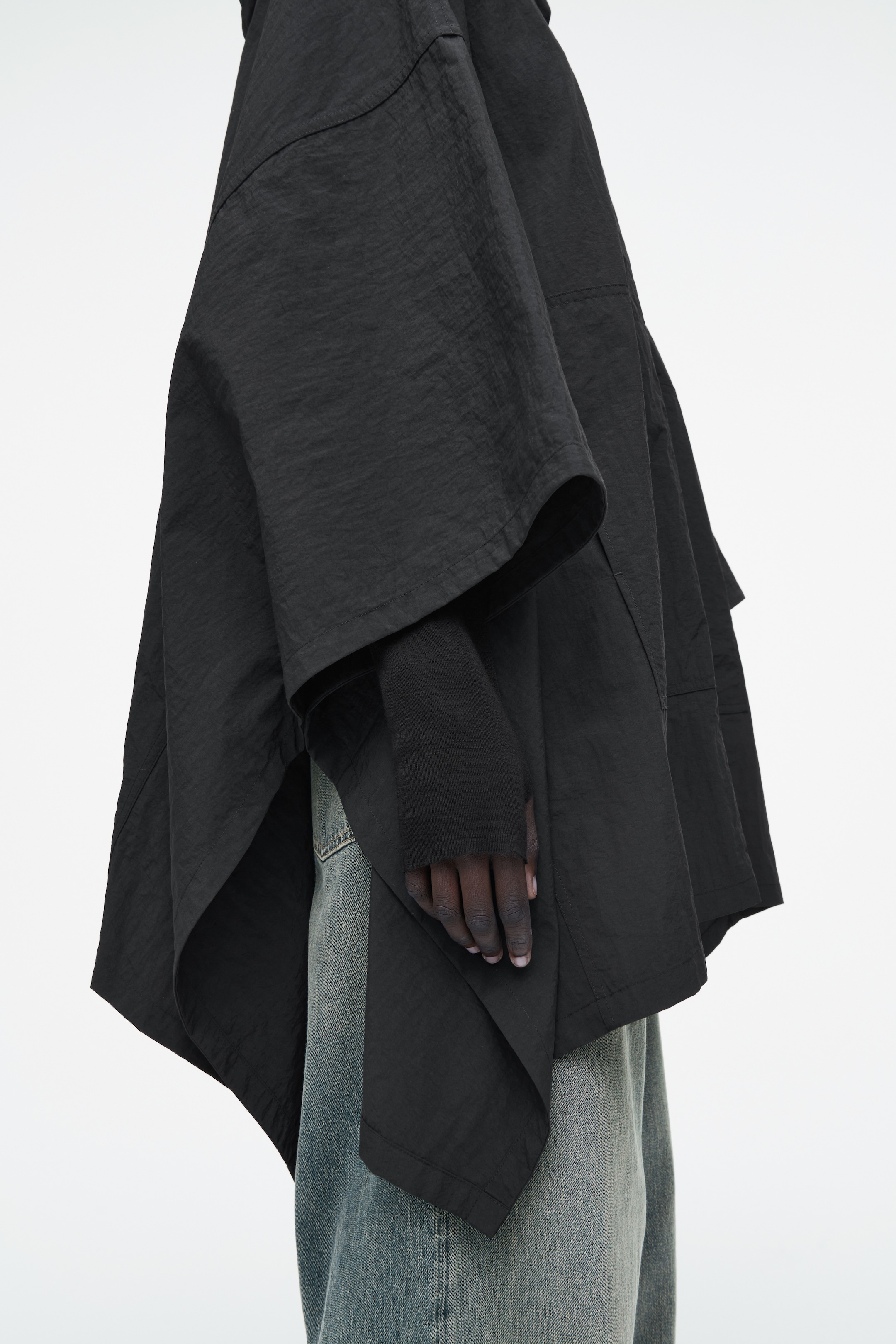 Agrandir l'image: CAPE À CAPUCHE FAÇON TRENCH-COAT - NOIR - FEMME | H&M FR 3