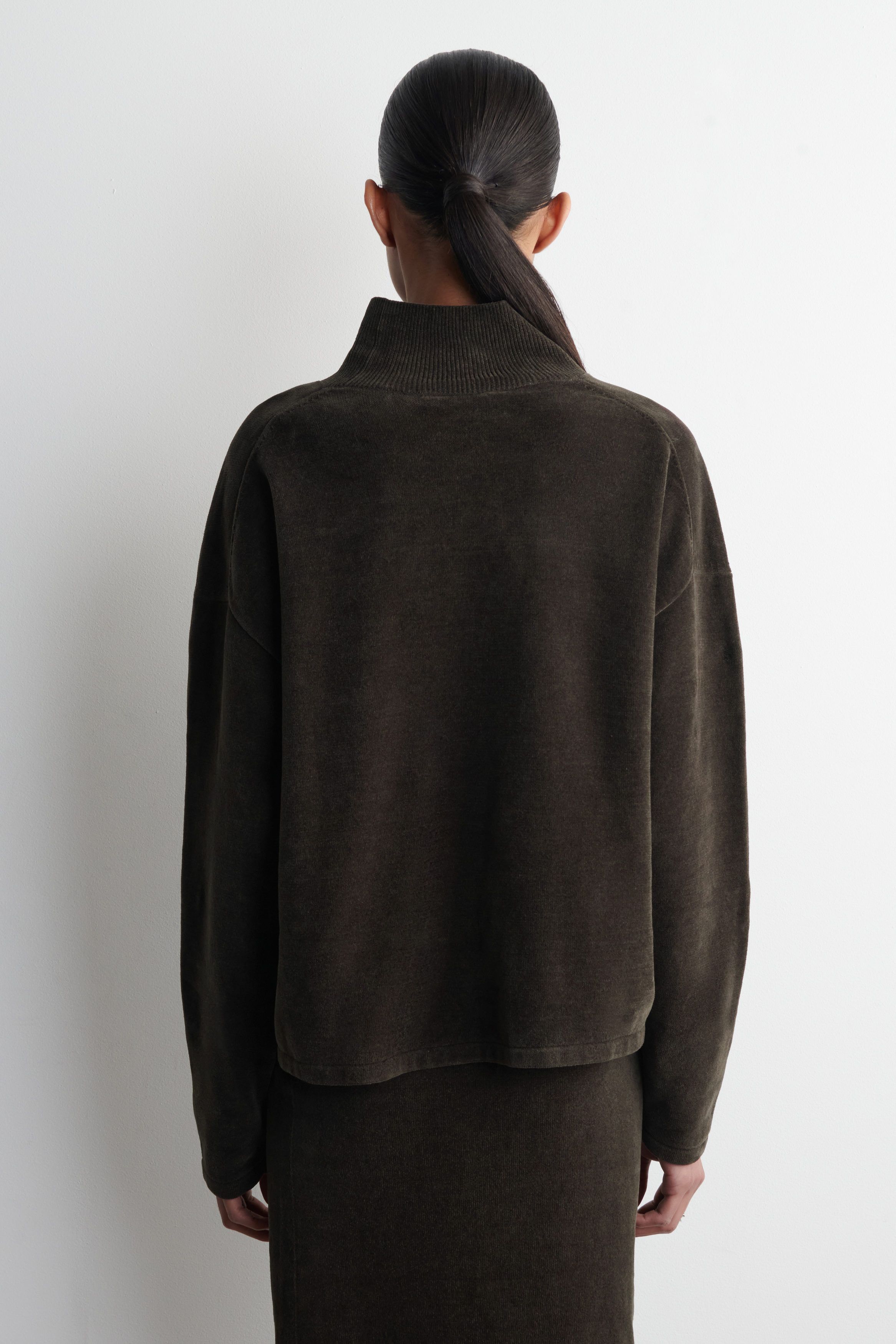 CHENILLE MOCK-NECK SWEATER - BROWN | COS US