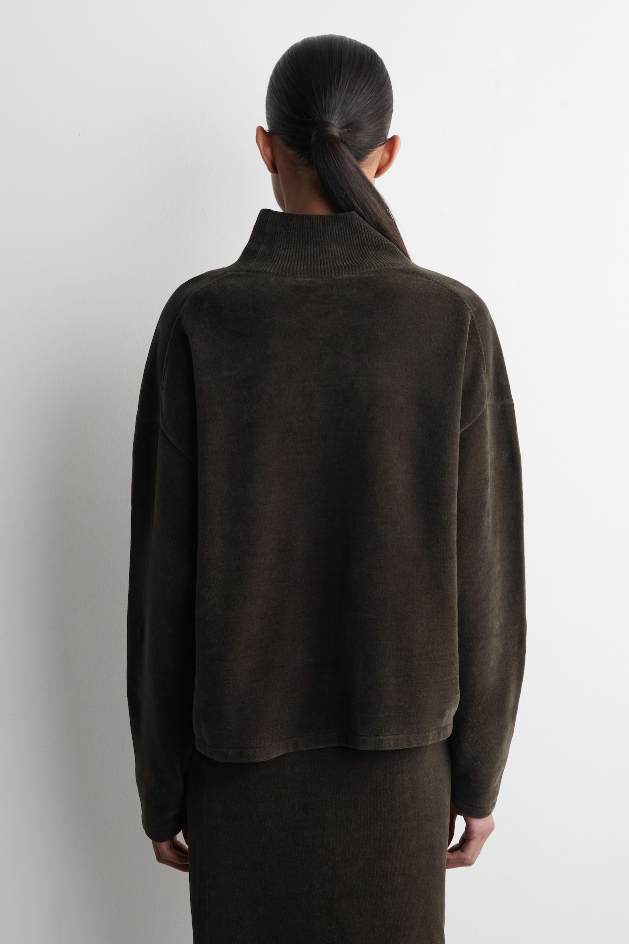 CHENILLE MOCK-NECK SWEATER — BROWN
