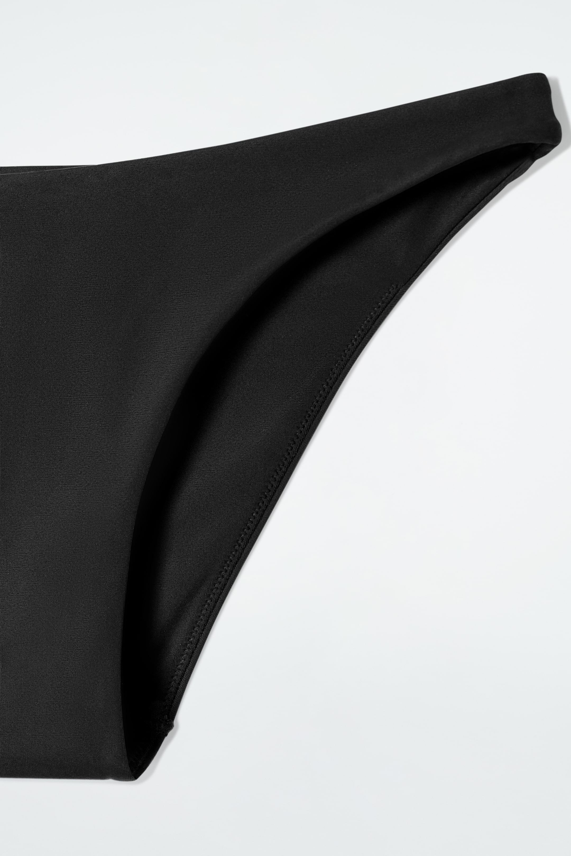 Grösseres Bild ansehen: CHEEKY-BIKINIHOSE - SCHWARZ - DAMEN | H&M CH 4