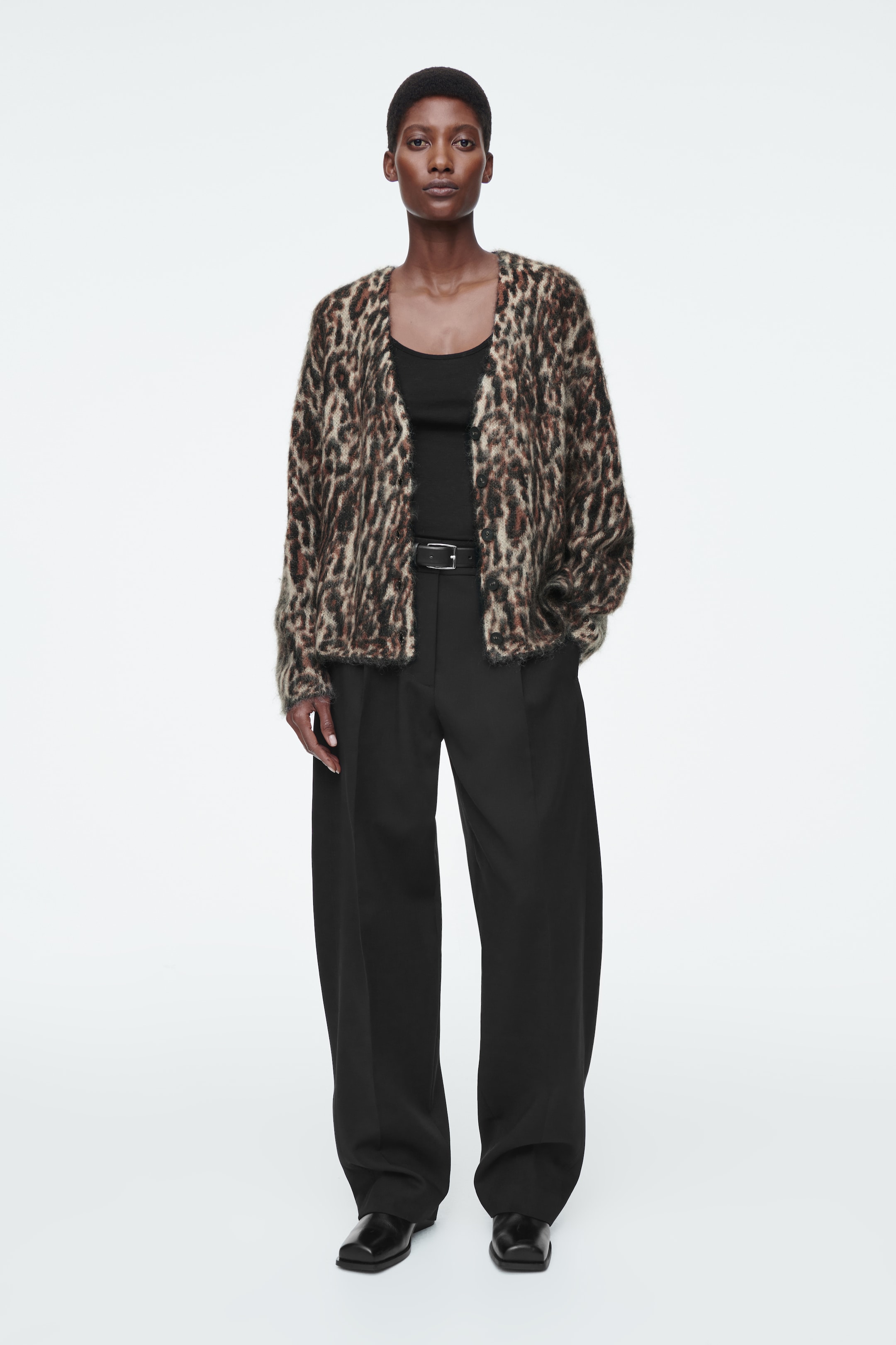 Größeres Bild ansehen: STRICKJACKE AUS MOHAIR-MIX MIT LEOPARDENMUSTER - LEOPARDENMUSTER - Ladies | H&M DE 2