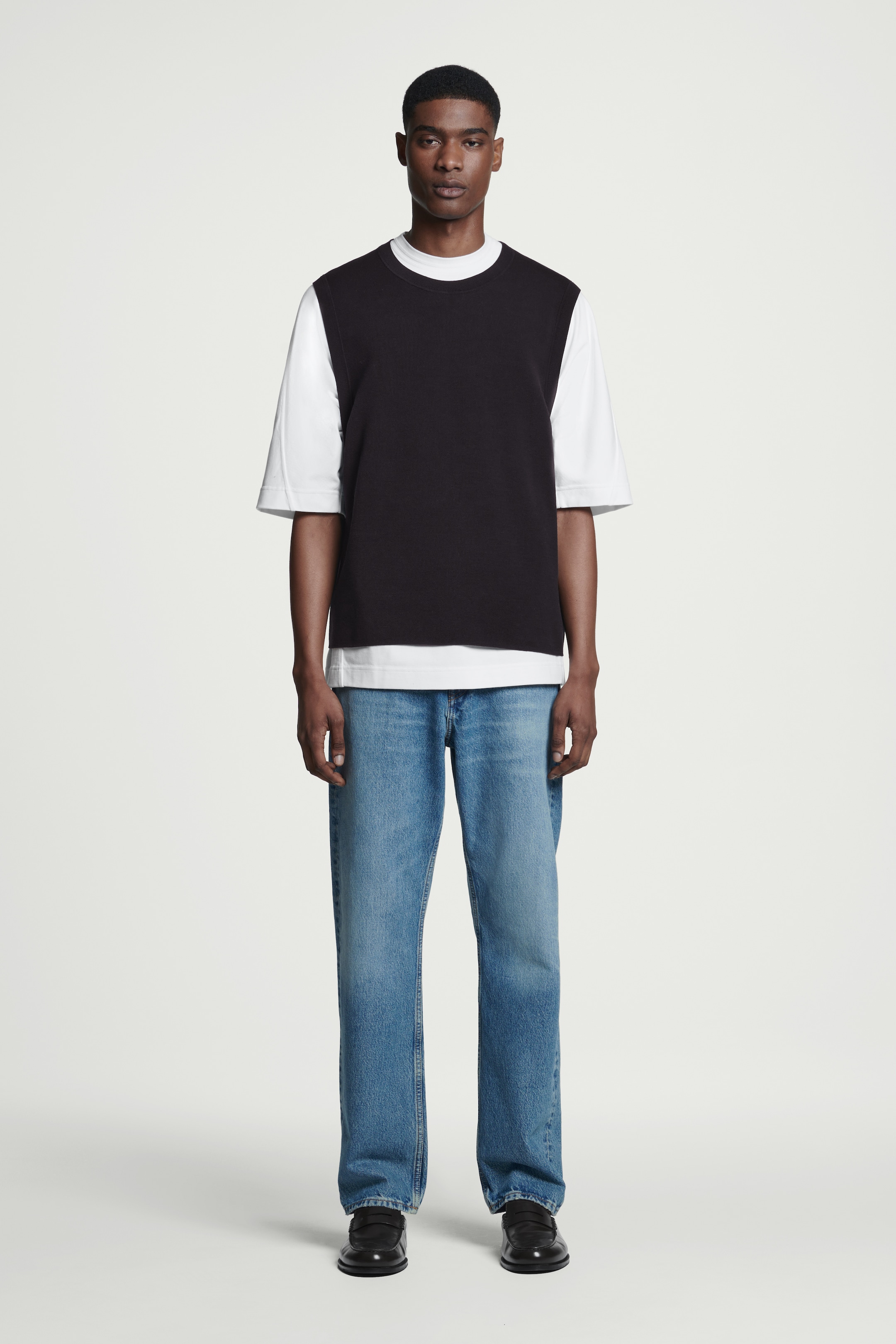 Visa större bild: DUBBELSIDIGT STICKAT LINNE - MARINBLÅ - HERR | H&M SE 3