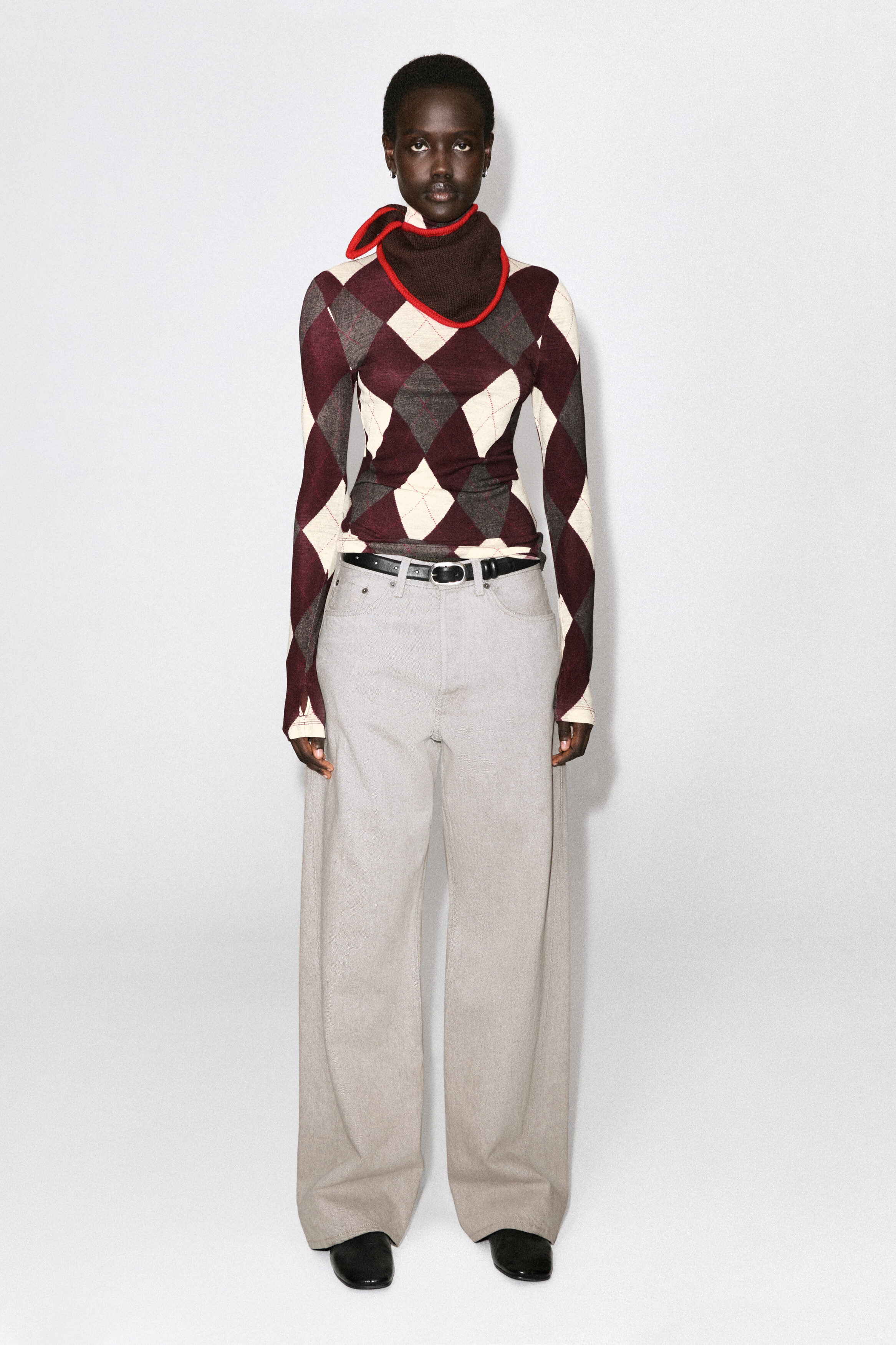 CONTRAST-TIPPED MERINO WOOL TRIANGLE SCARF - thumbnail 3