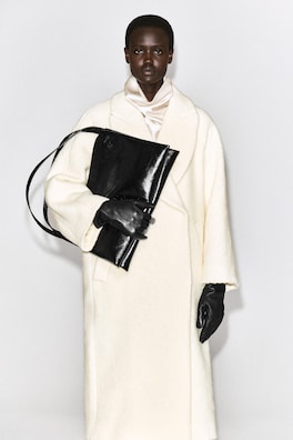 CASHMERE WOOL-LINED LEATHER GLOVES — BLACK 1