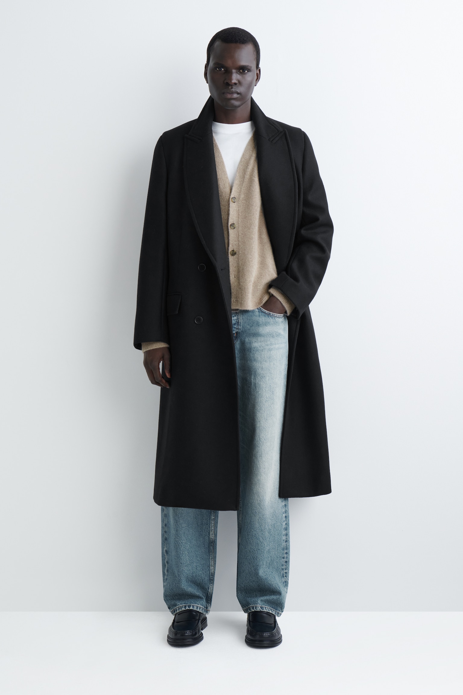 CARDIGAN IN CASHMERE CON SCOLLO A V - CHIARO NON TINTO/BLU NAVY - 3