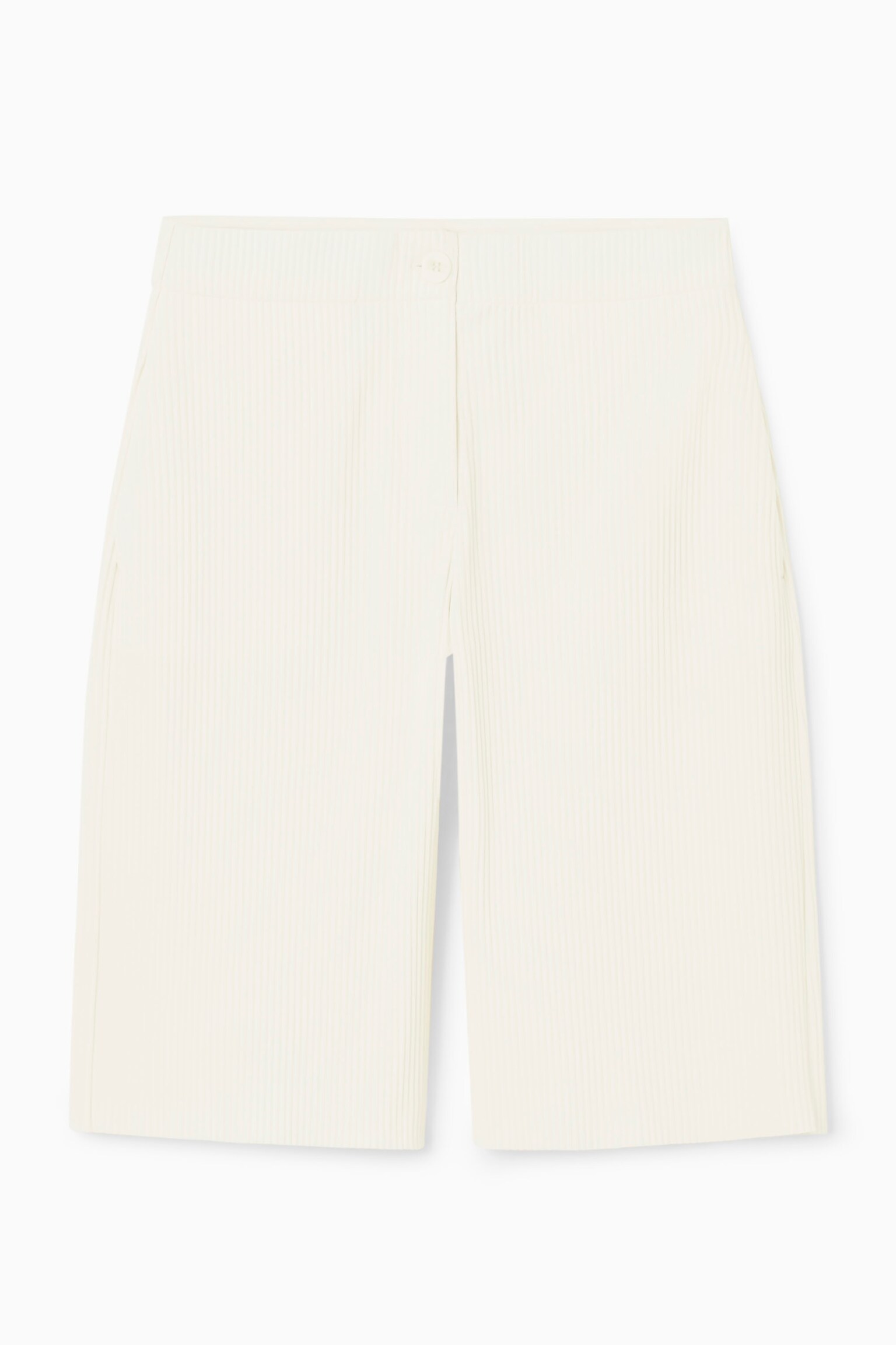 PLEATED BERMUDA SHORTS - IVORY