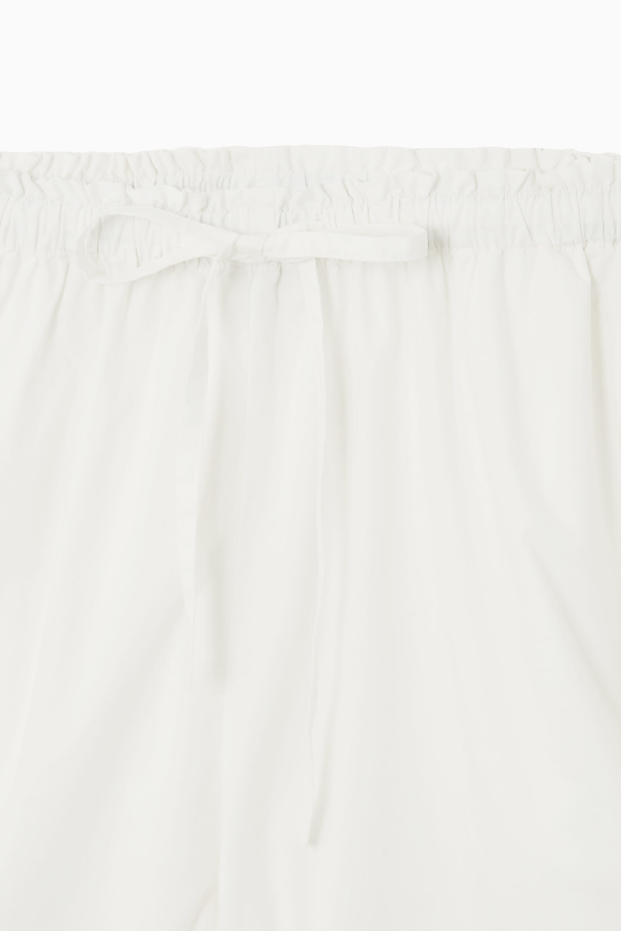GATHERED DRAWSTRING SHORTS