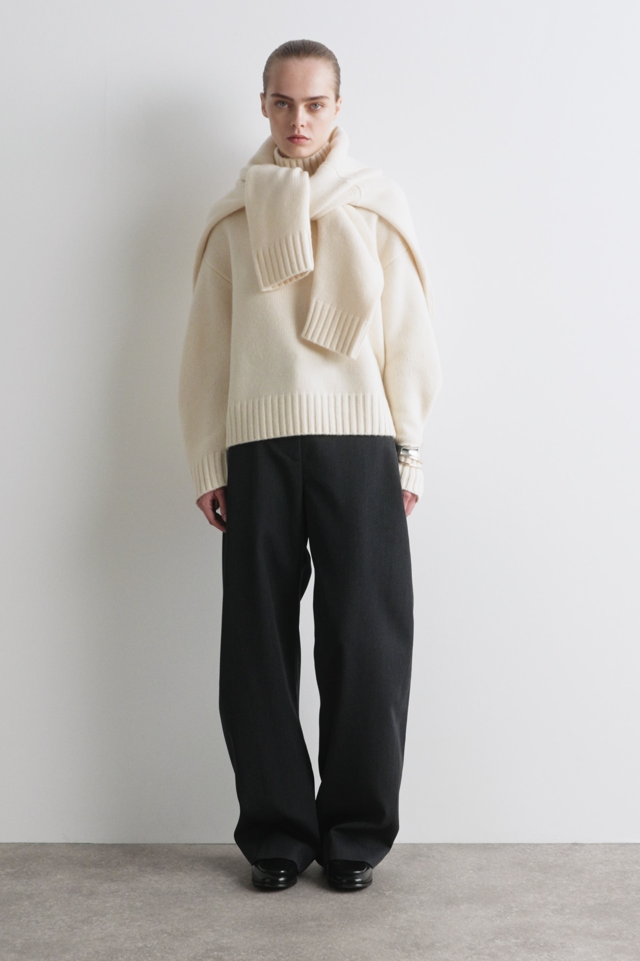 CHUNKY CASHMERE MOCK-NECK SWEATER - OFF-WHITE | COS US