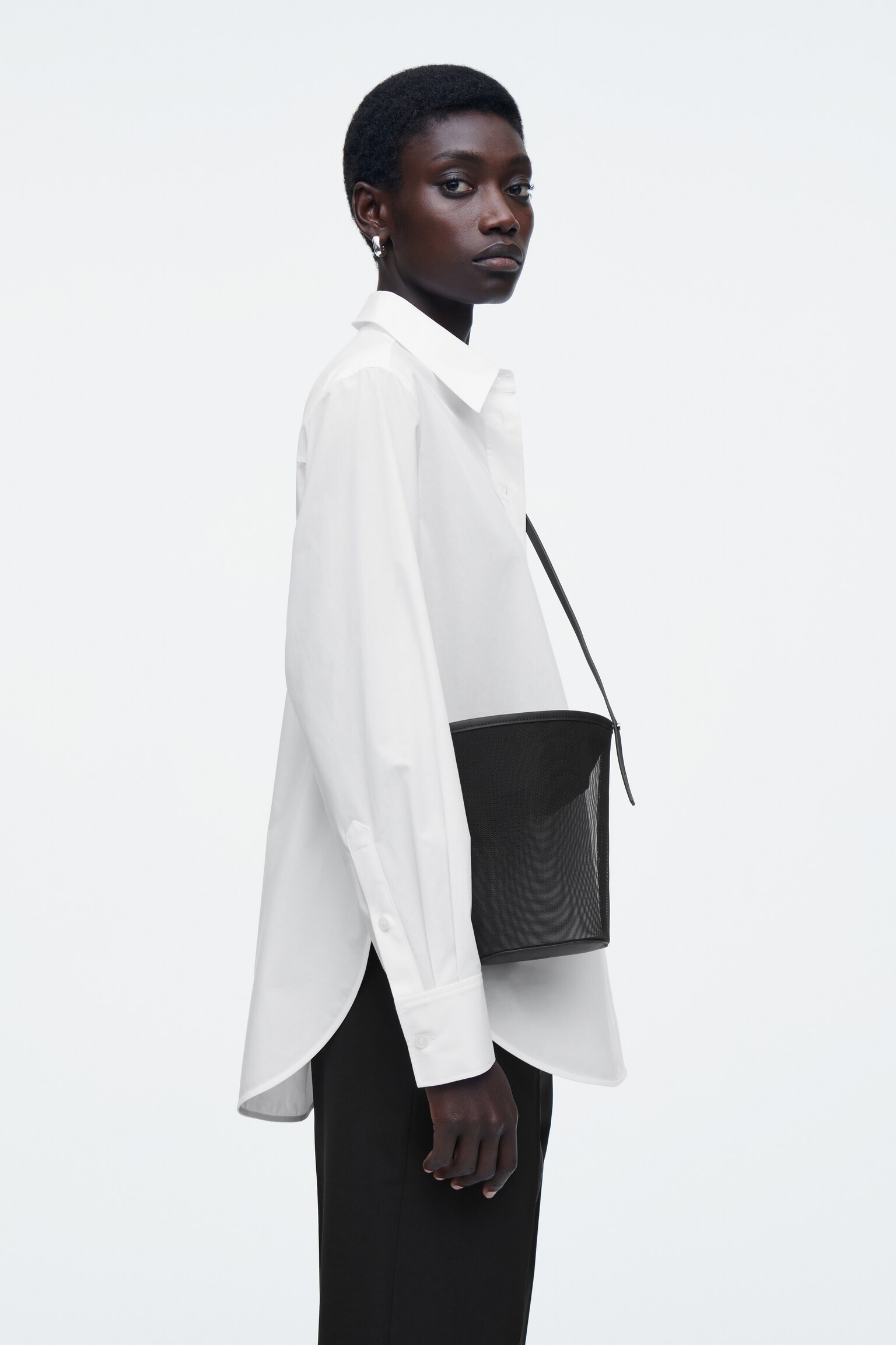 MINI BUCKET BAG - MESH - BLACK/BEIGE