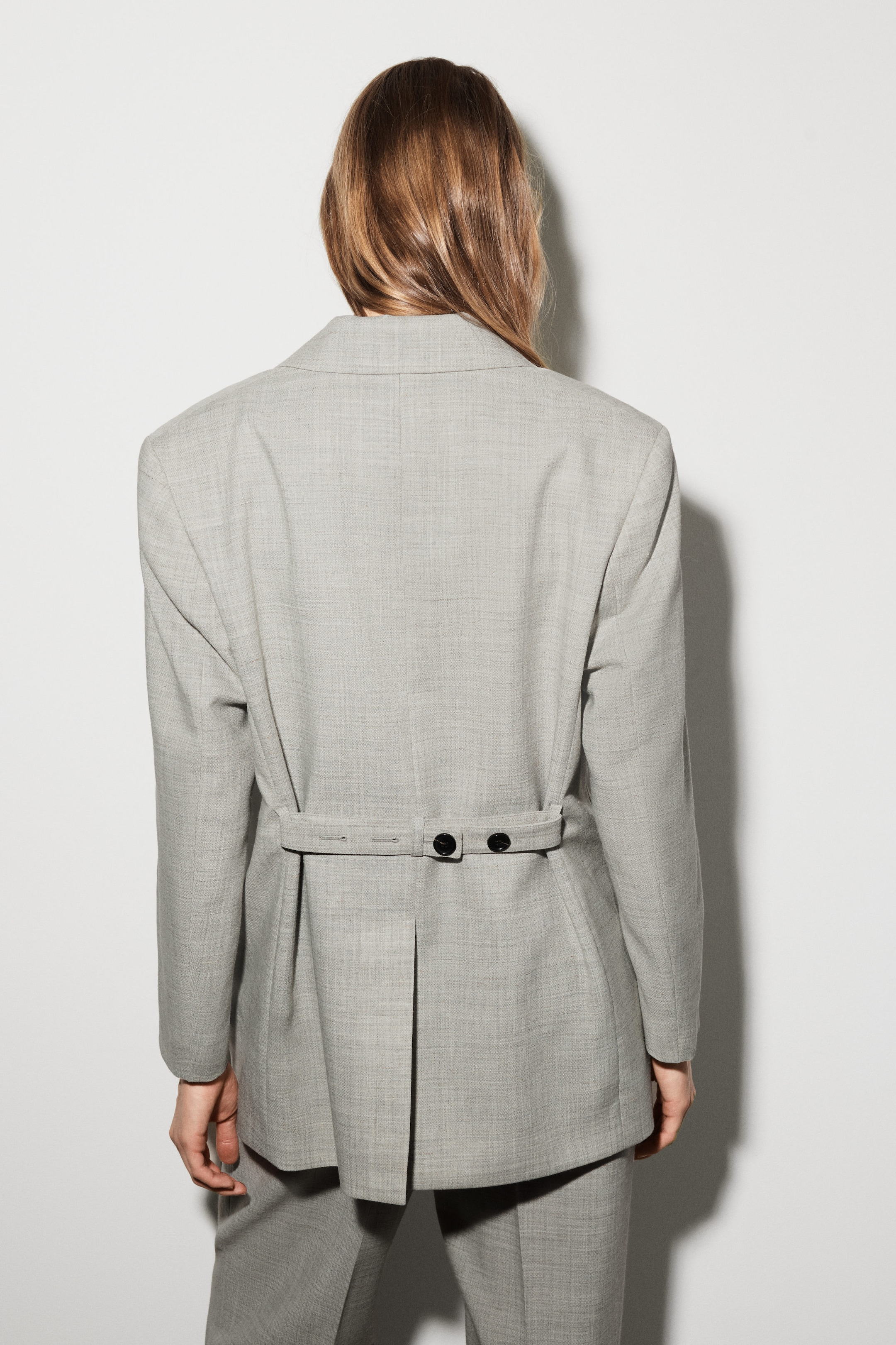STRUCTURED WOOL-BLEND BLAZER