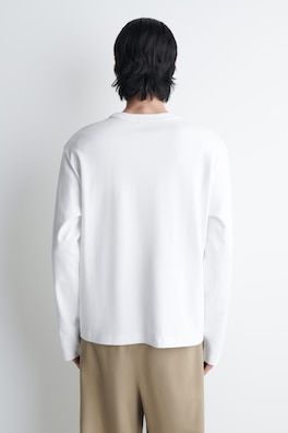 RELAXED JERSEY INTERLOCK LONG-SLEEVED T-SHIRT — WHITE 4