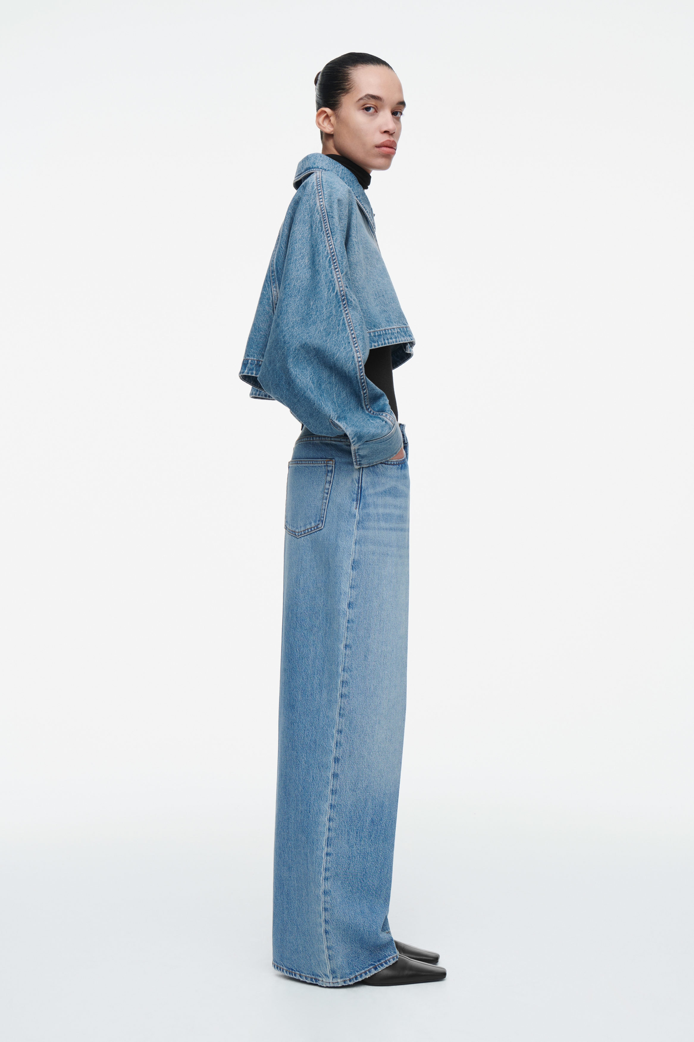 ジャケット Cropped Denim Jacket Extreme Rip Cropped Denim Jacket | boohoo