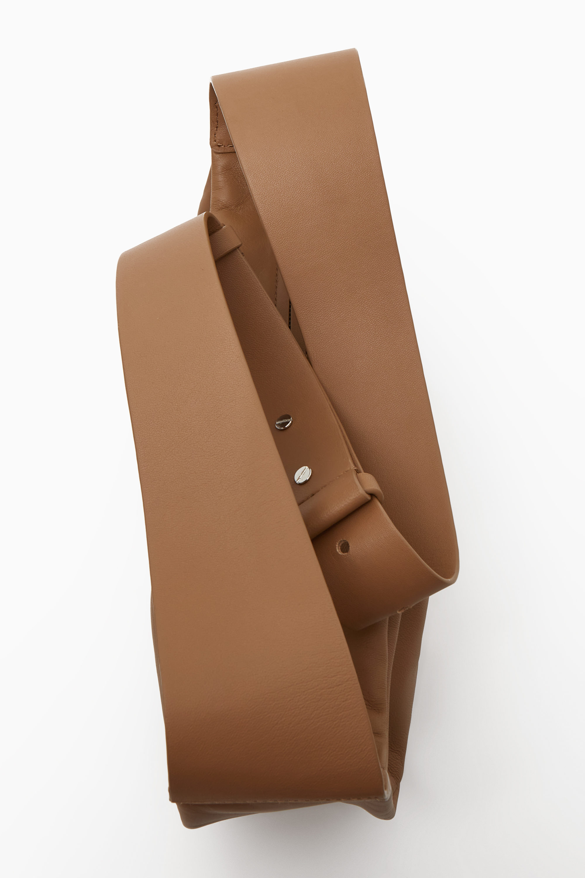 バッグ COS Swing Crossbody Bag SWING CROSSBODY BAG - LEATHER - BEIGE | COS