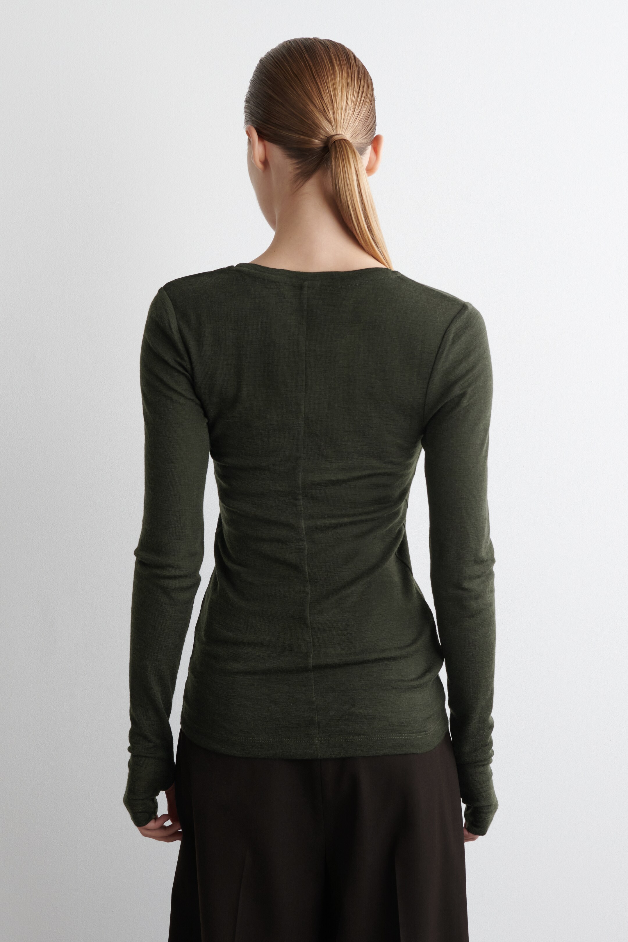 Ingrandisci l'immagine: SLIM MERINO WOOL TOP - DARK GREEN - DONNA | H&M CH 4