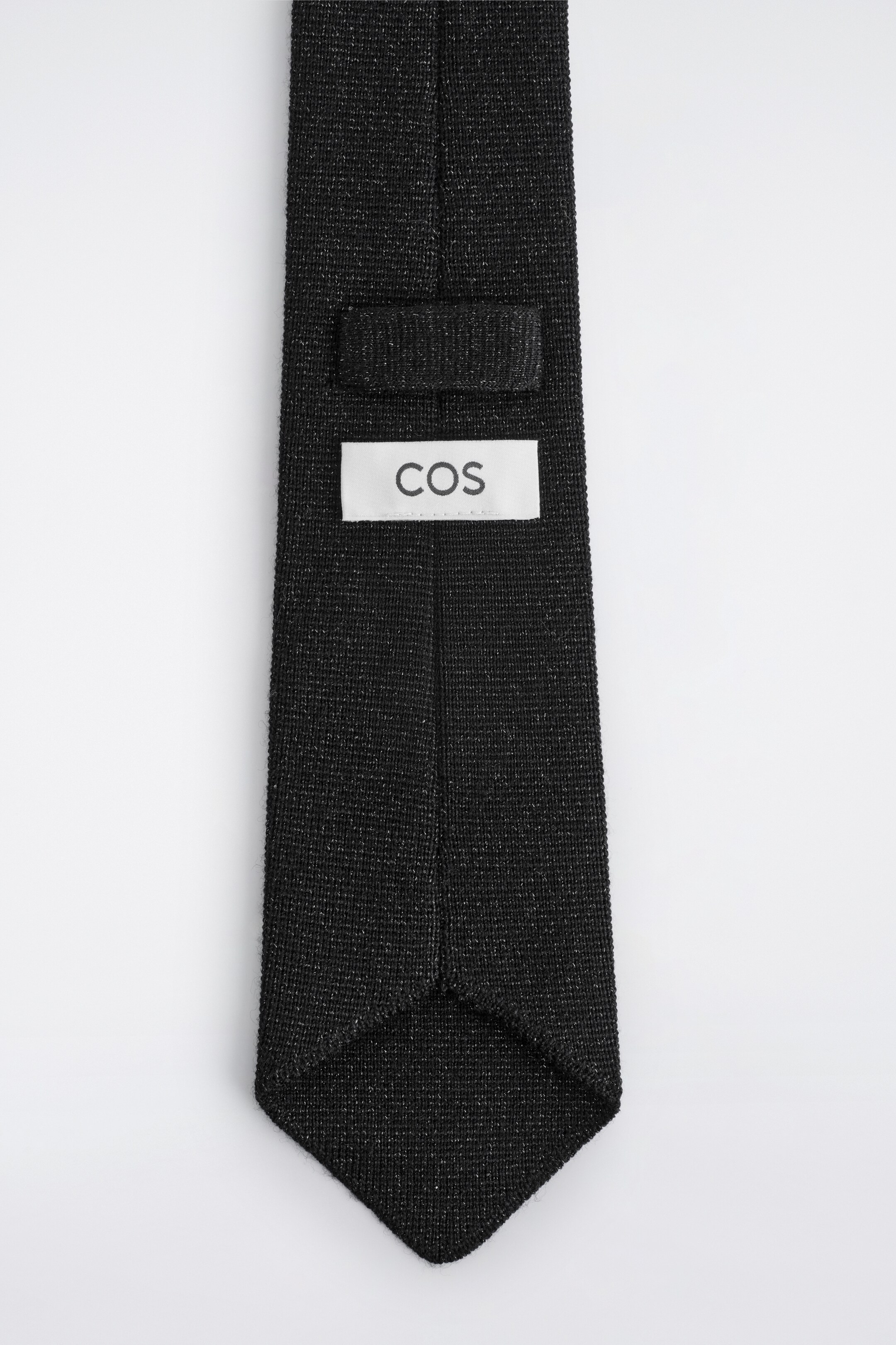 Nagyobb kép megtekintése: CSILLOGÓ KÖTÖTT MERINÓ GYAPJÚ NYAKKENDŐ - FEKETE - FÉRFI | H&M HU 5