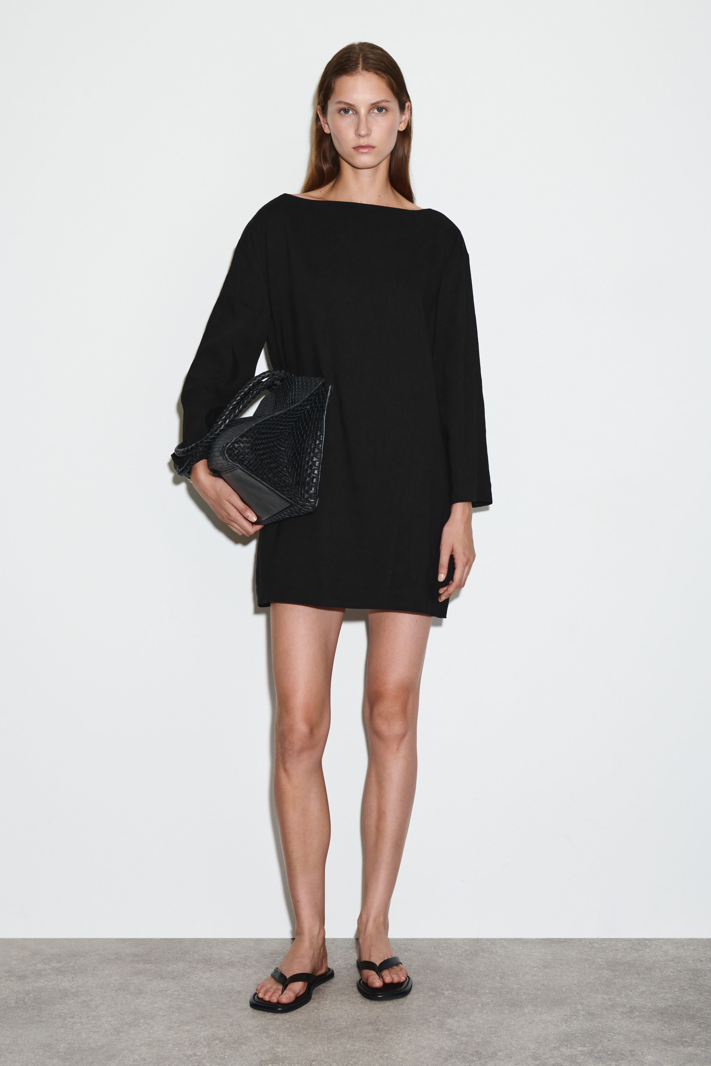 【送料&関税込】ChloAC Black Linen Blend Mini Dress LINEN A-LINE MINI DRESS - BLACK | COS