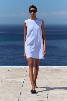 V-NECK OPEN-BACK LINEN MINI DRESS — LIGHT BLUE 6