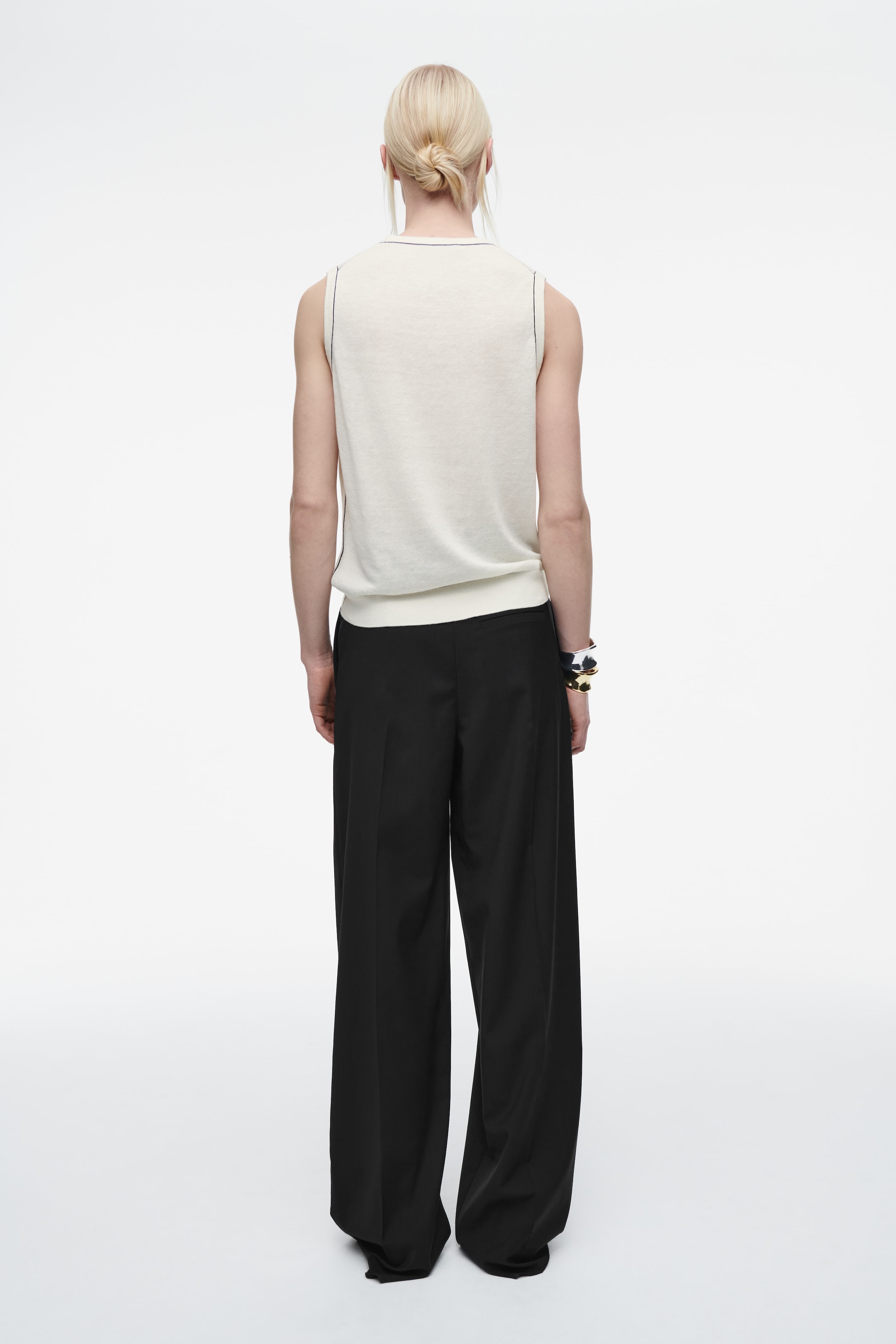 Ver imagen más grande: TOP EN MEZCLA DE LINO Y LANA MERINO - BLANCO ROTO - MUJER | H&M ES 3