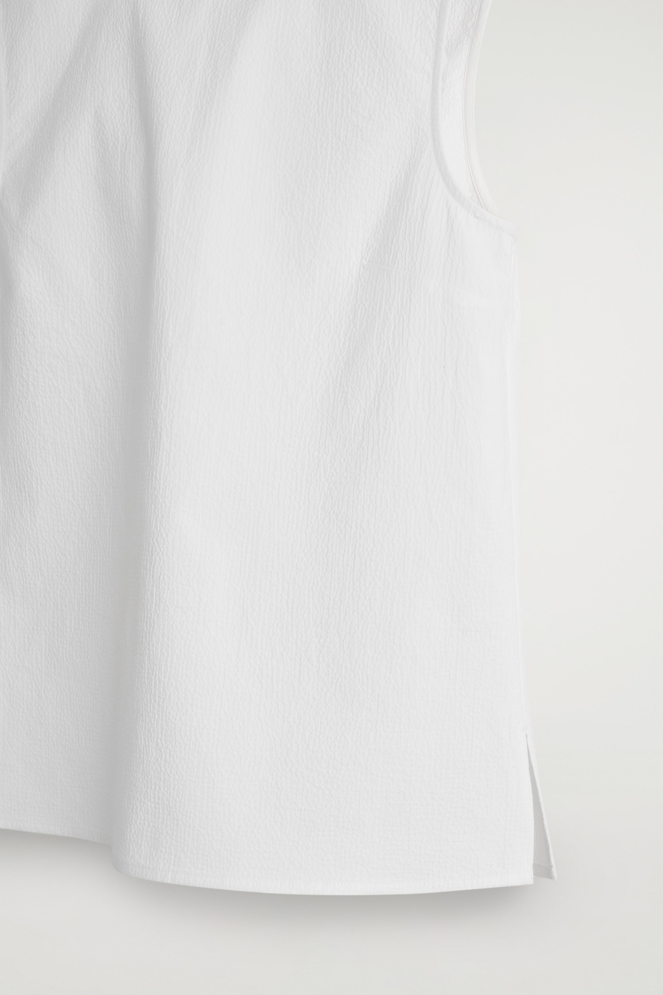 Grösseres Bild ansehen: ÄRMELLOSES OBERTEIL AUS BAUMWOLL-SEERSUCKER - WEISS - DAMEN | H&M CH 7