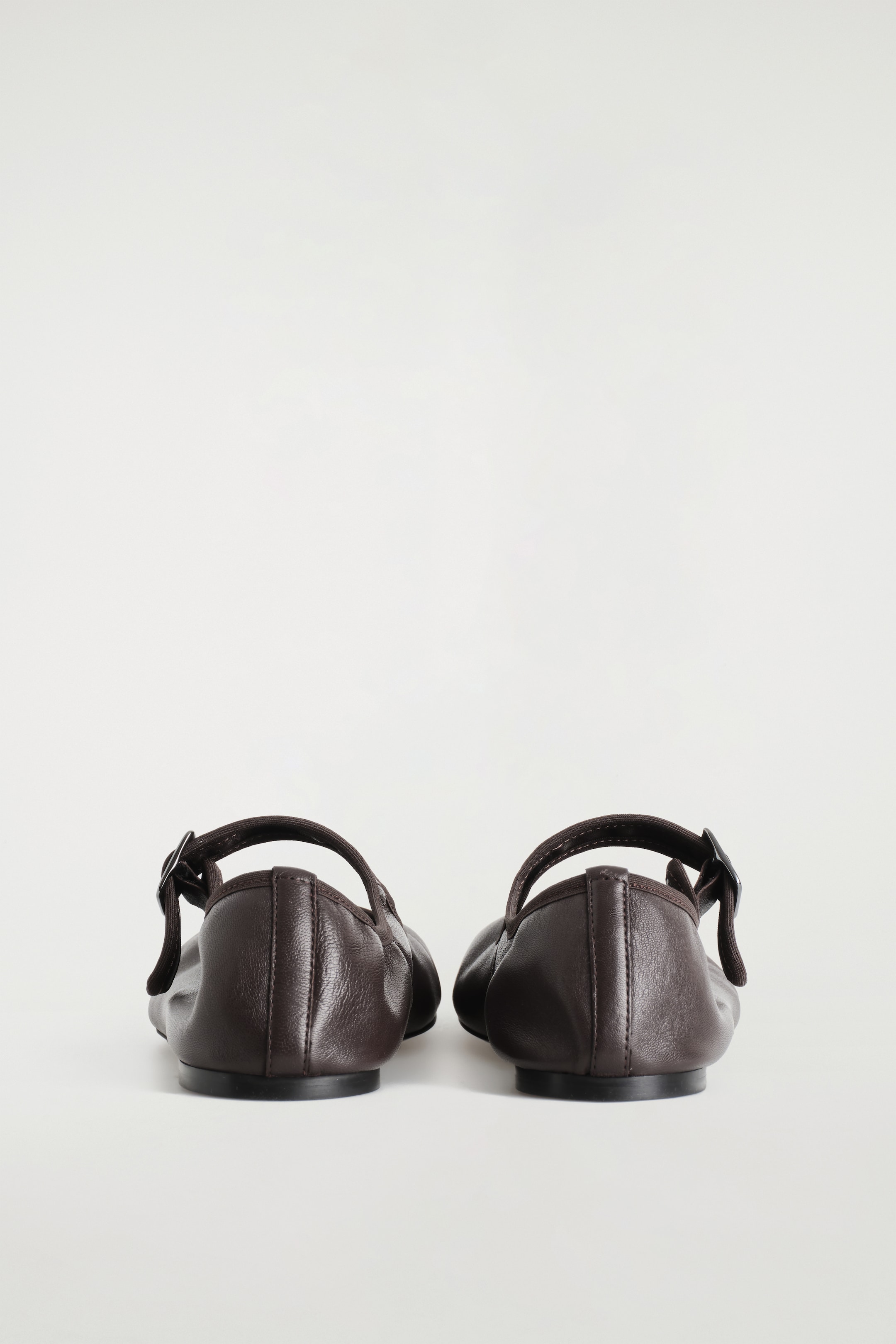 Ingrandisci l'immagine: SQUARE-TOE BUCKLED BALLET FLATS - BROWN - DONNA | H&M CH 5