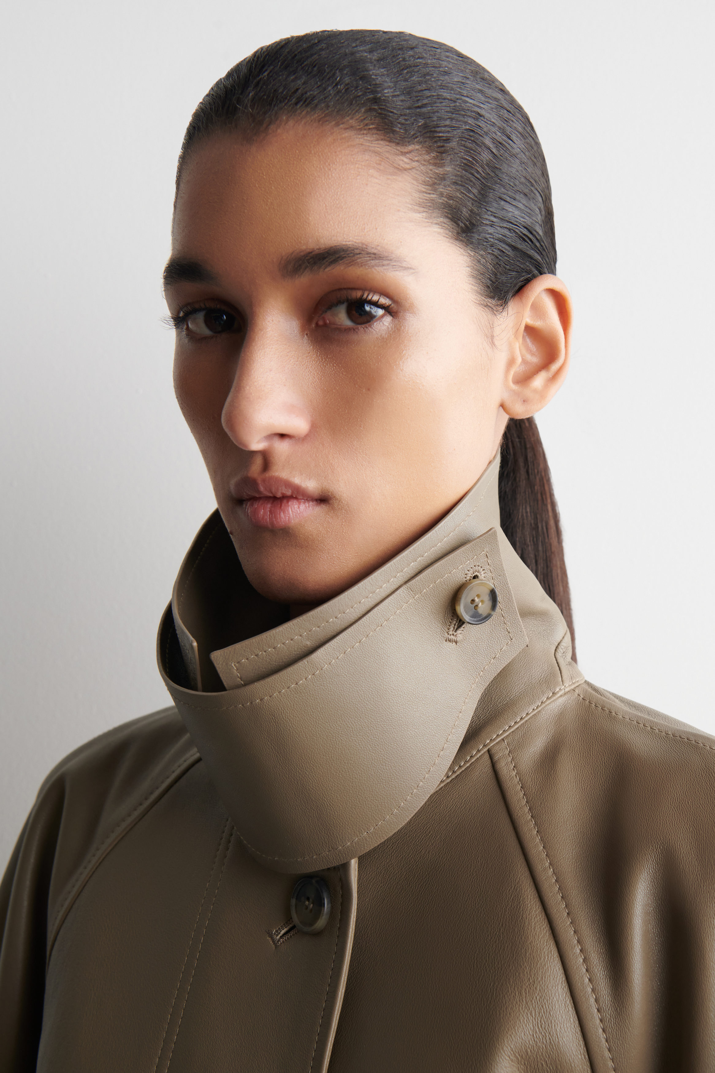mock-NECK LEATHER SHORT TRENCH COAT - BEIGE | COS US