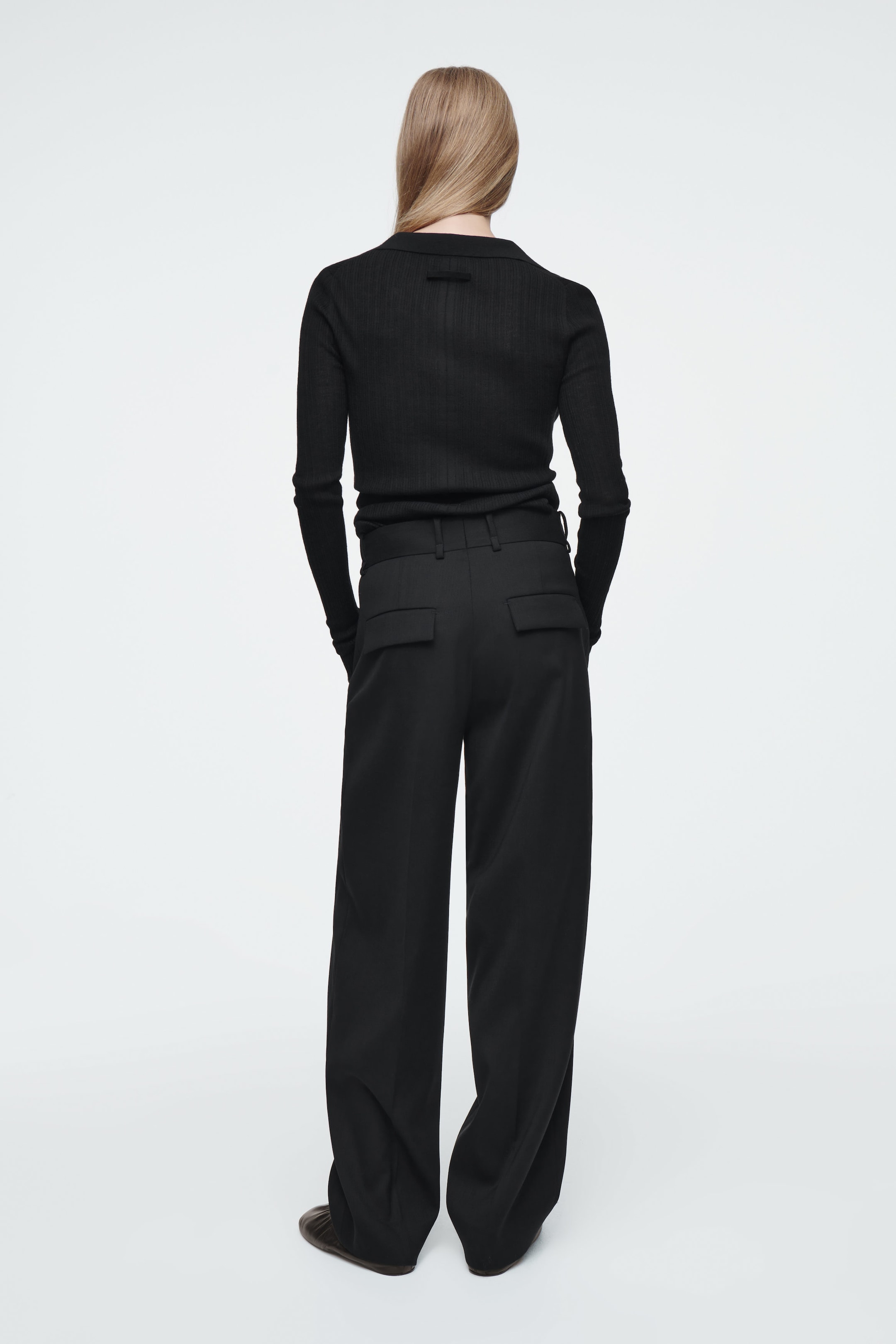 THE TAILORED BARRELLEG TROUSERS