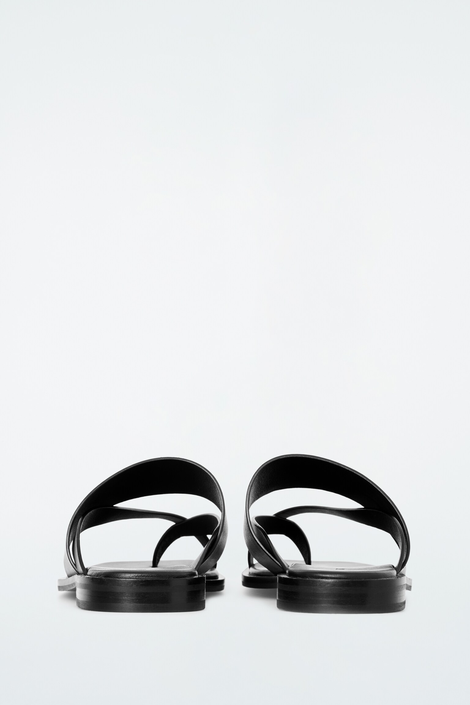 LEATHER TOE-THONG SANDALS - BLACK - 2