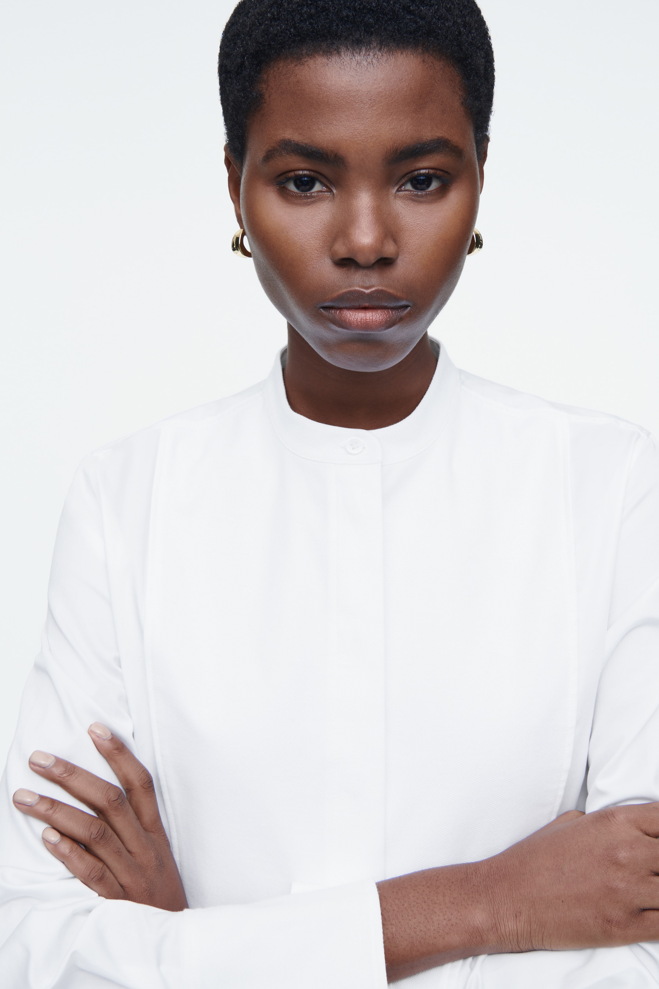 Grotere afbeelding bekijken: RELAXED COTTON TUXEDO SHIRT - WHITE - DAMES | H&M NL 6