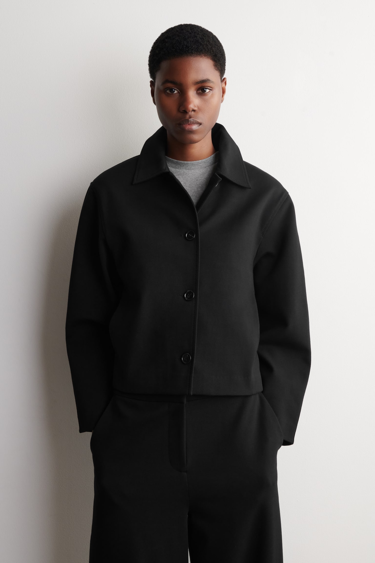 GIACCA IN JERSEY DALLA LINEA ARROTONDATA - NERO/MARRONE - 1