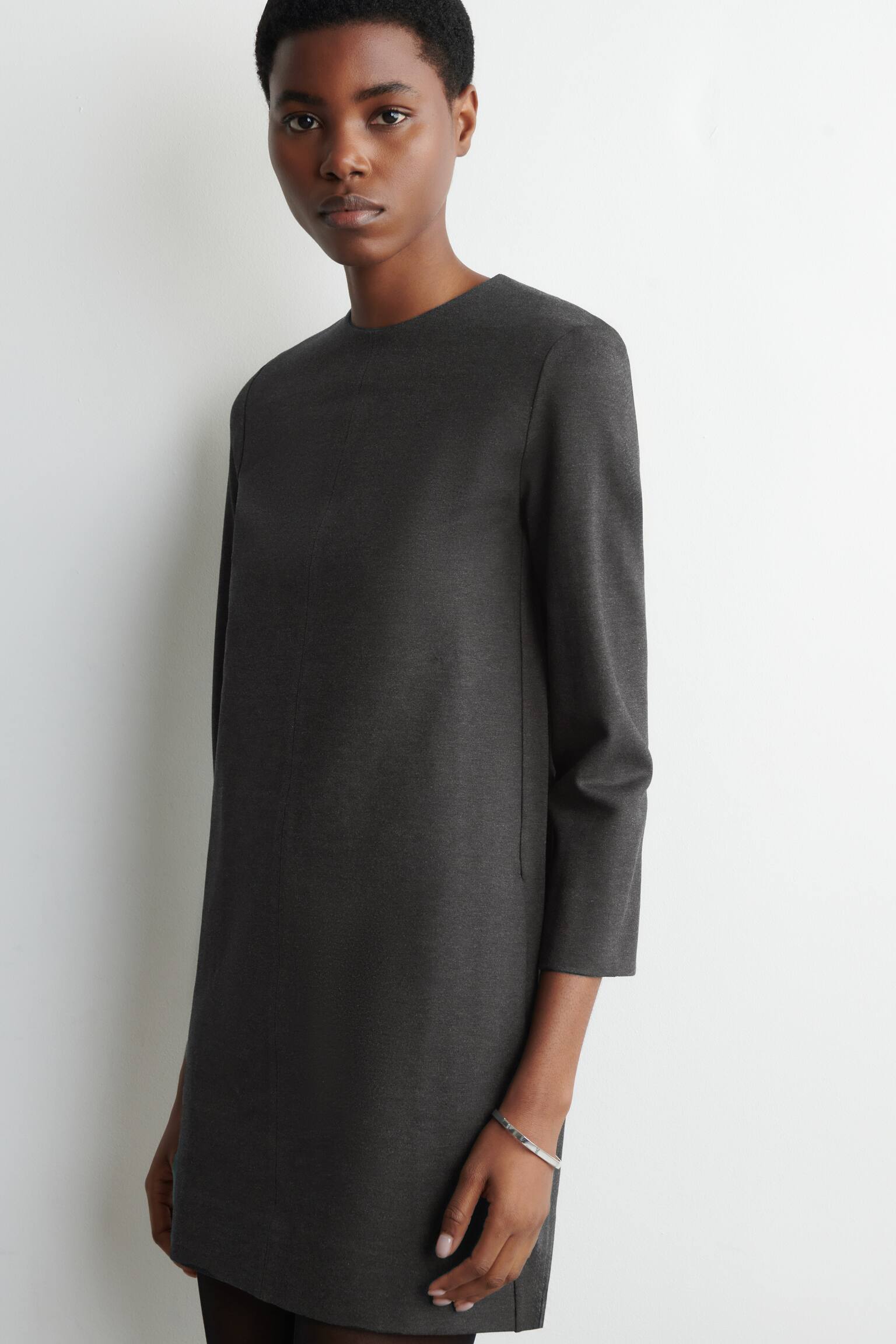 ŠATY NA MIERU Z DŽERSEJA - TMAVOSIVÁ - 6