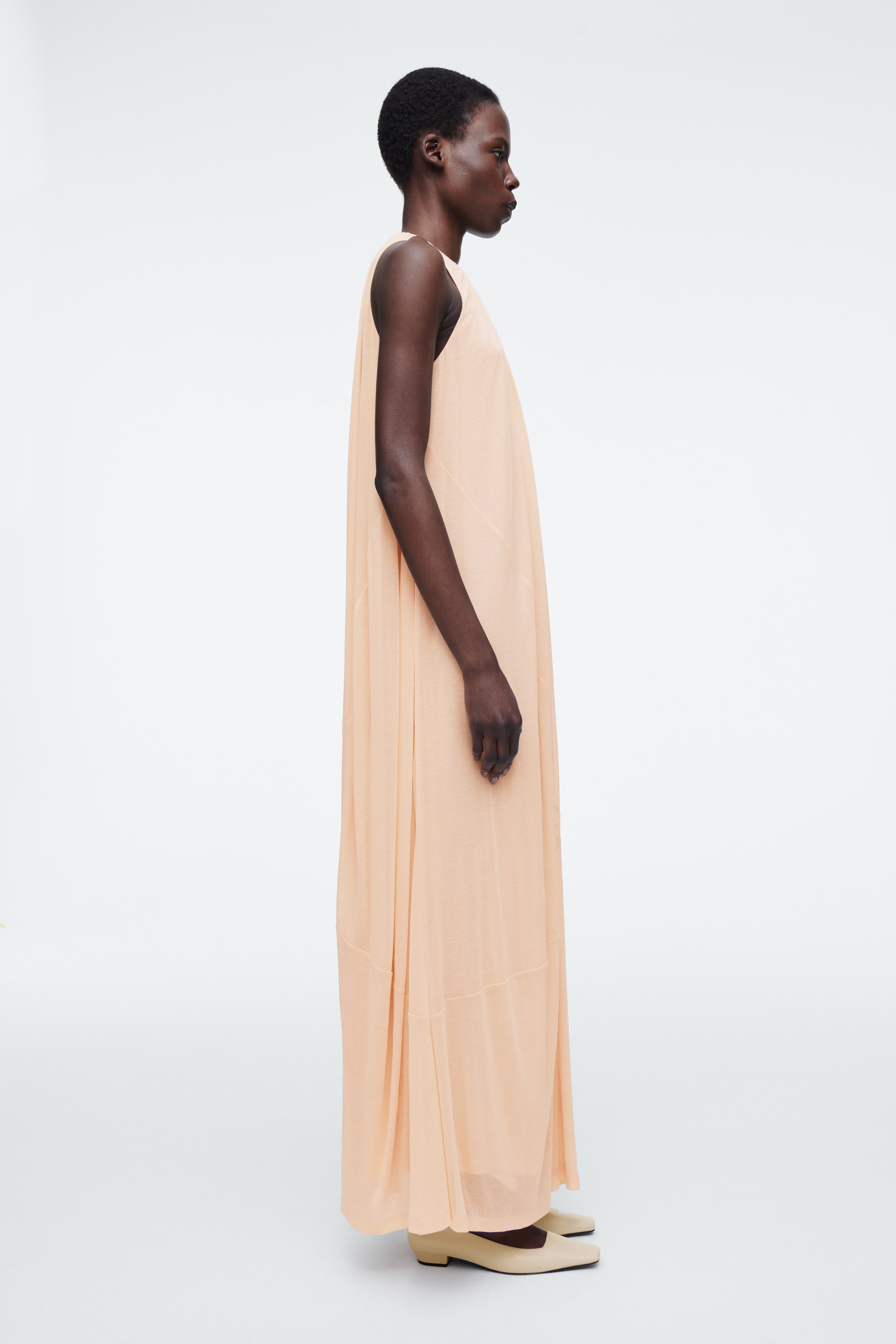 Agrandir l'image: ROBE LONGUE À ENCOLURE LICOU - ABRICOT - FEMME | H&M CH 2