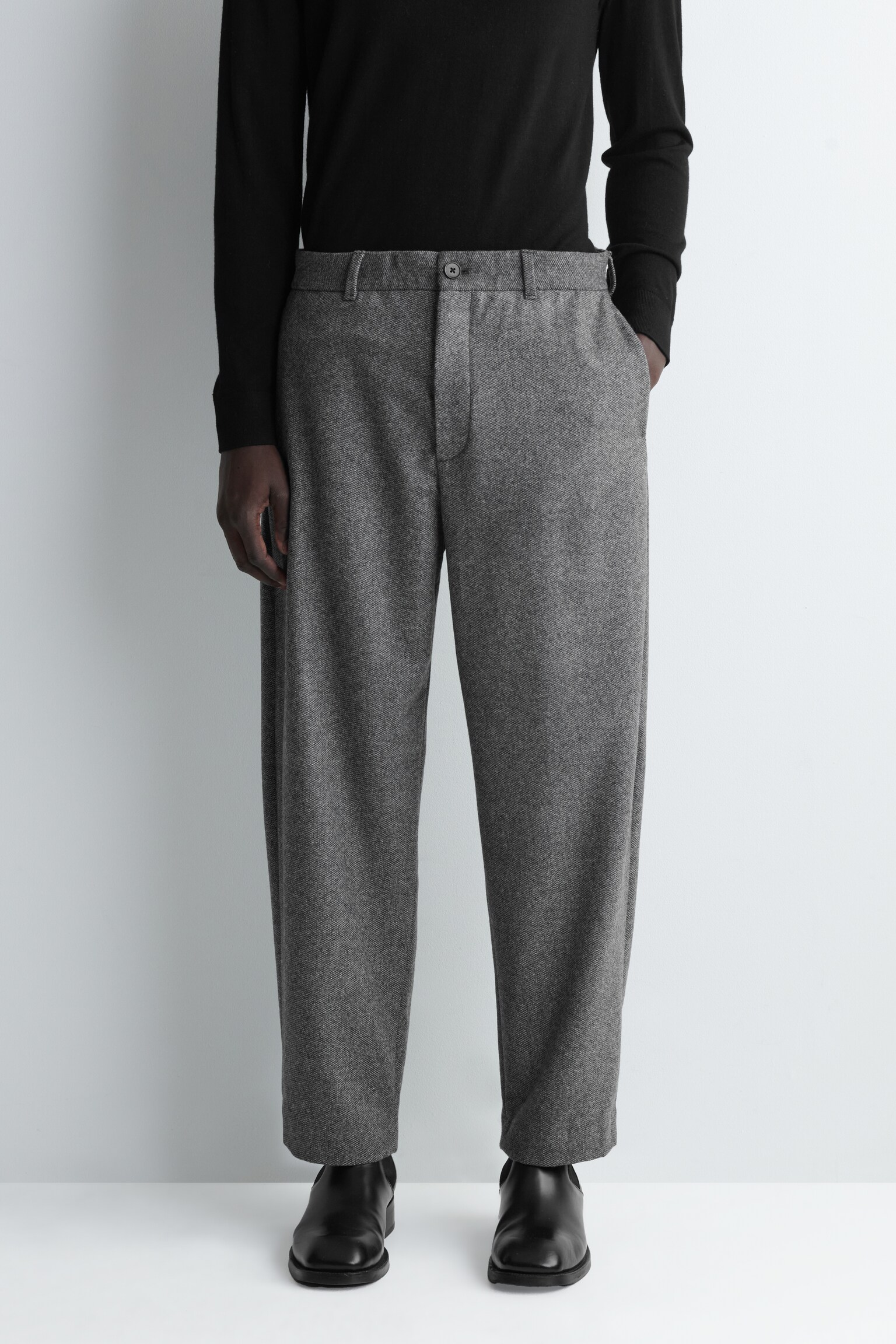 PANTALÓN DE LANA BARREL LEG - GRIS - 5