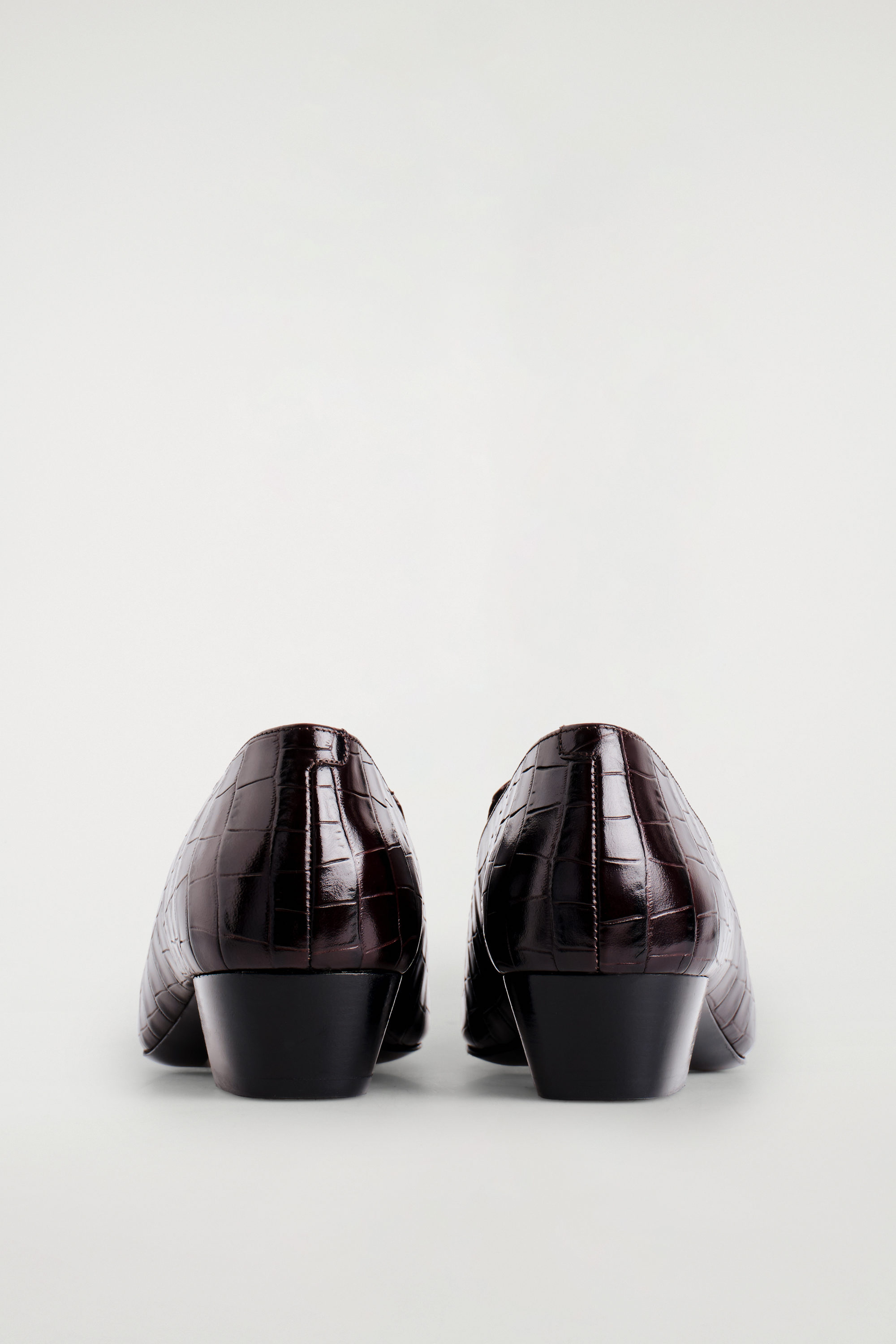 CROC-EFFECT LEATHER HEELED LOAFERS - BROWN | COS